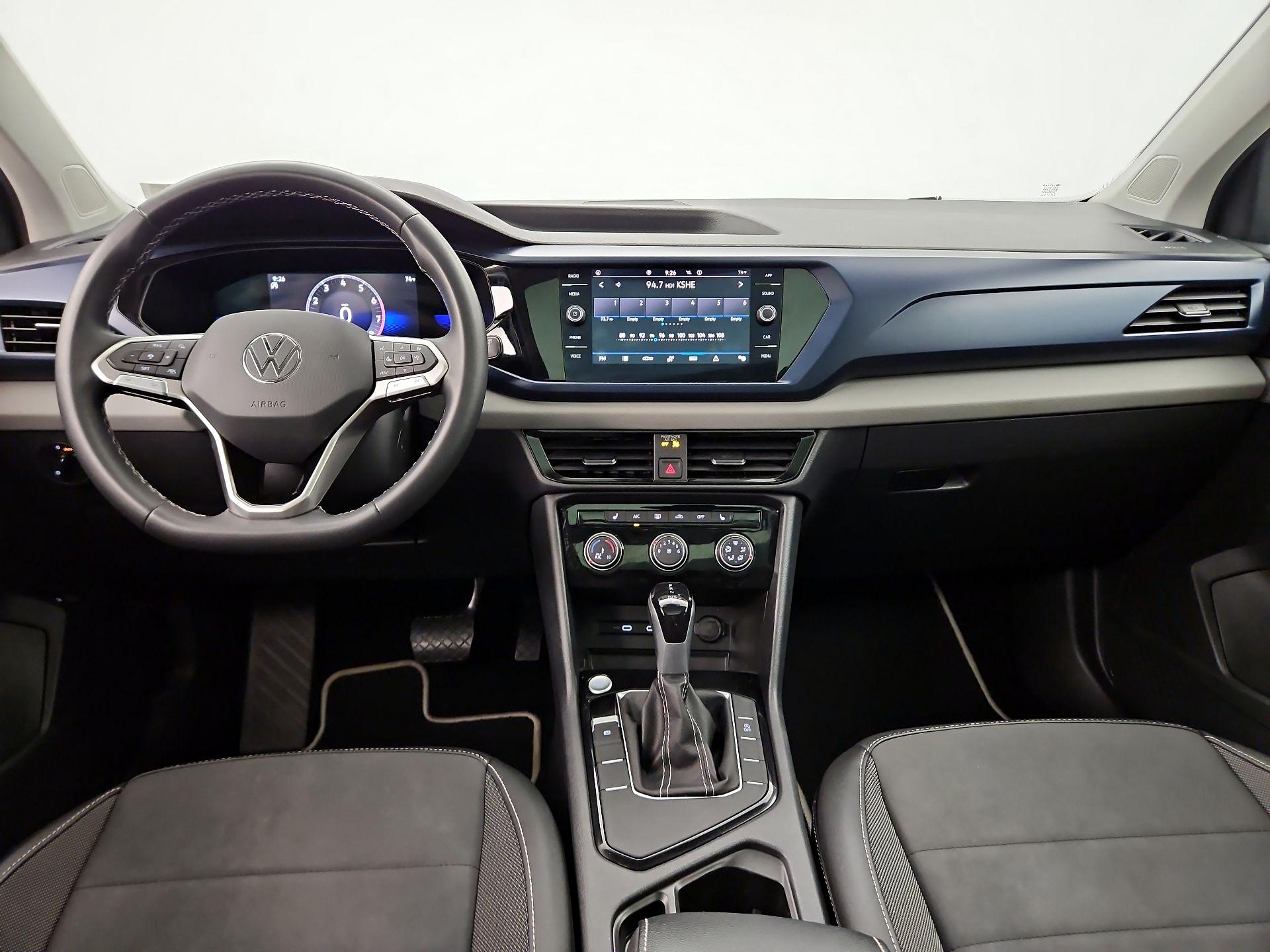 Thumbnail: 2023 Volkswagen Taos - 9