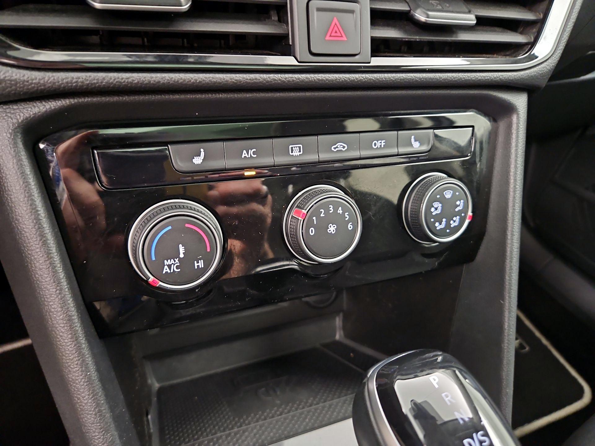 Thumbnail: 2023 Volkswagen Taos - 16