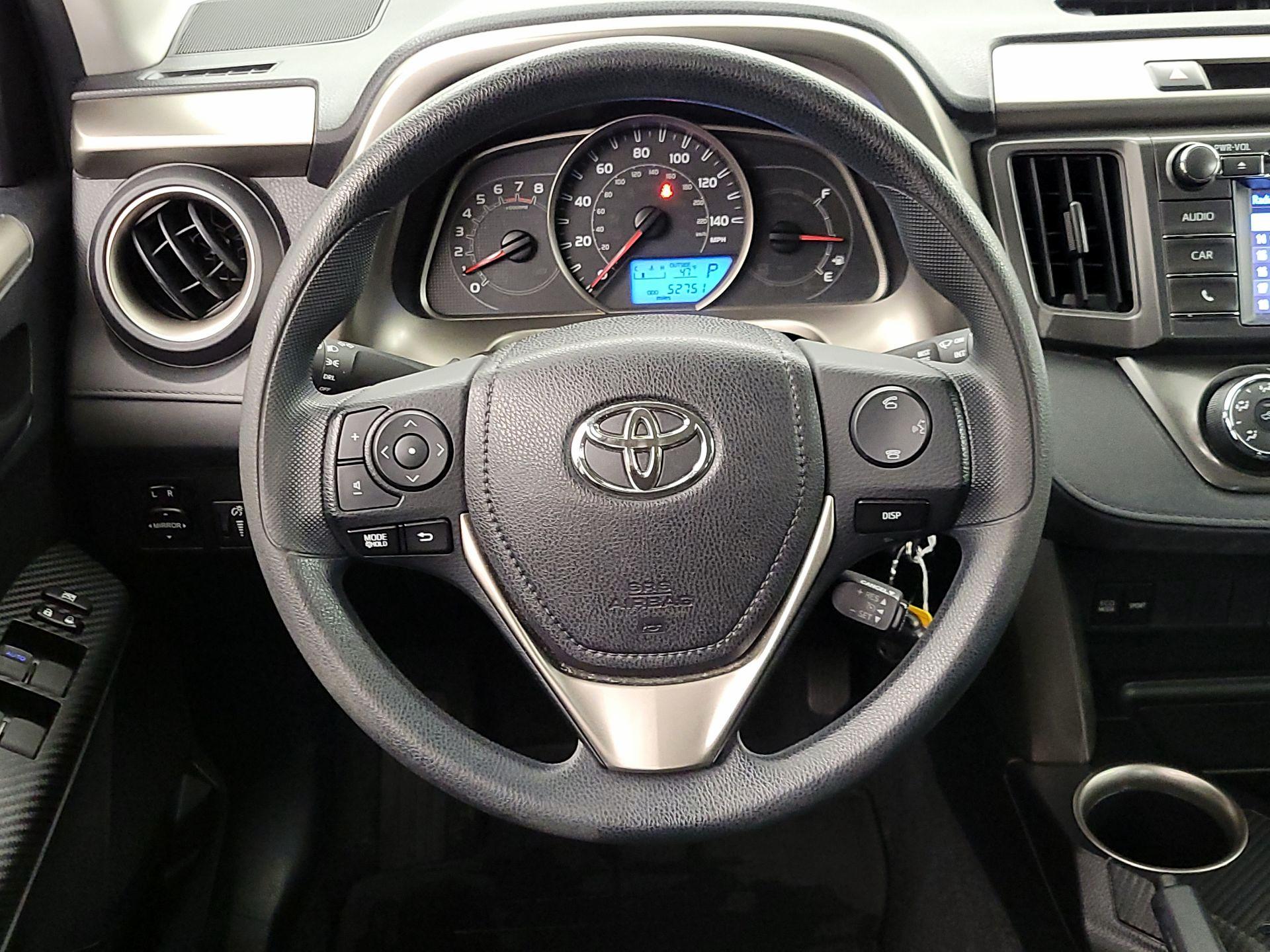 Thumbnail: 2015 Toyota RAV4 - 10