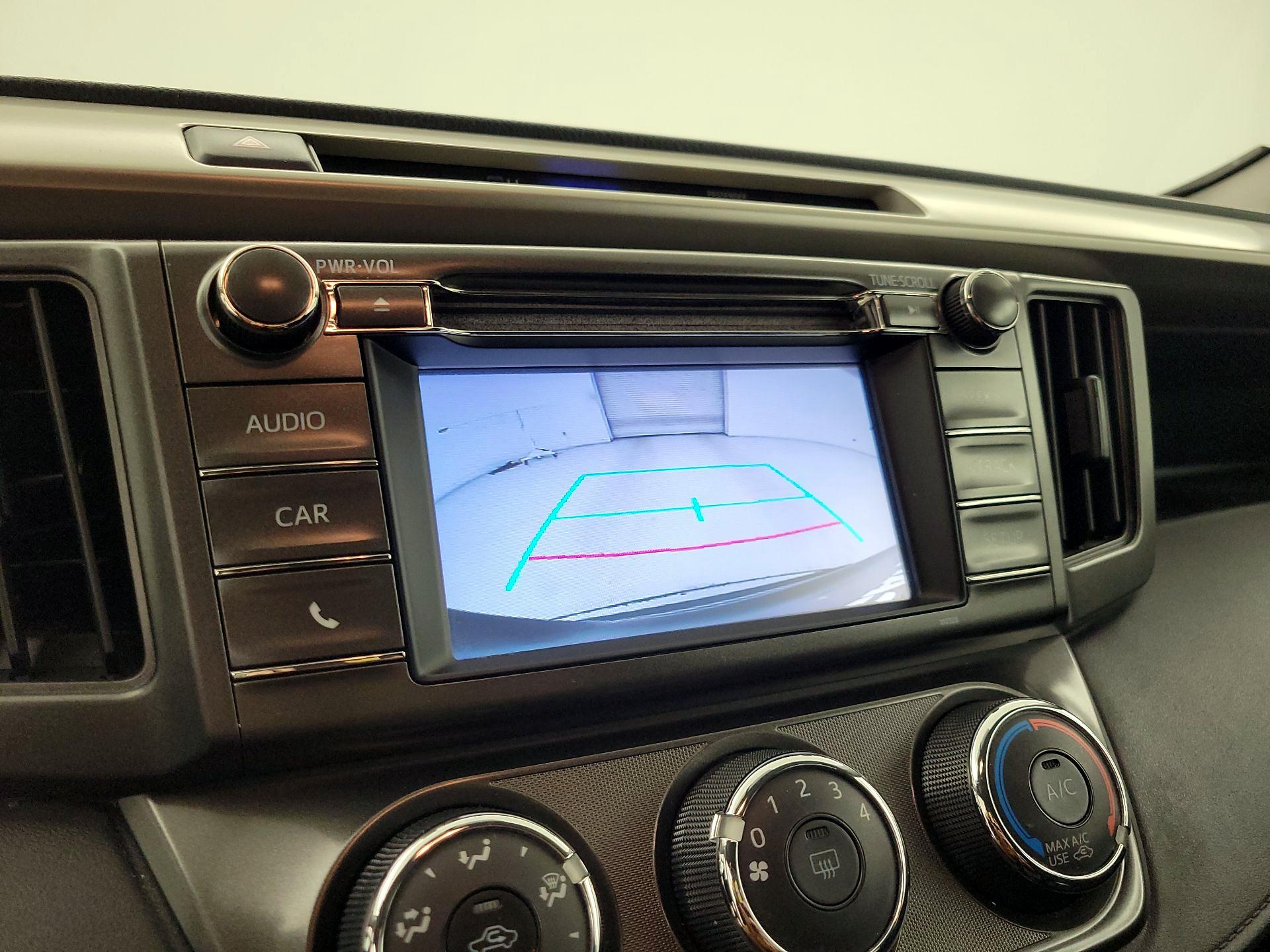 Thumbnail: 2015 Toyota RAV4 - 14