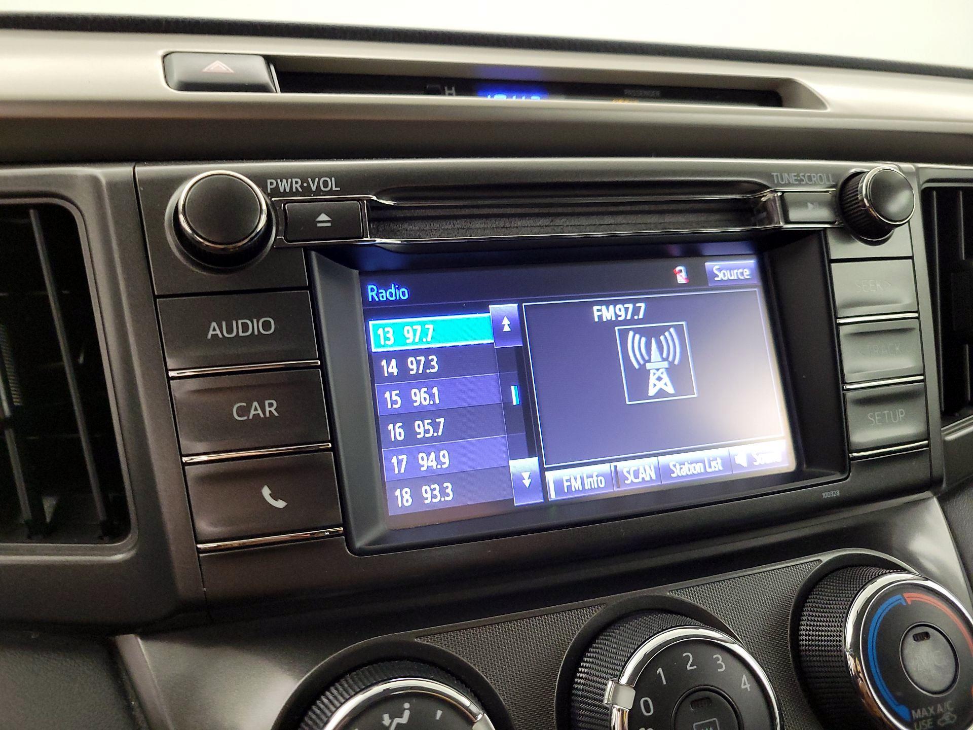 Thumbnail: 2015 Toyota RAV4 - 15