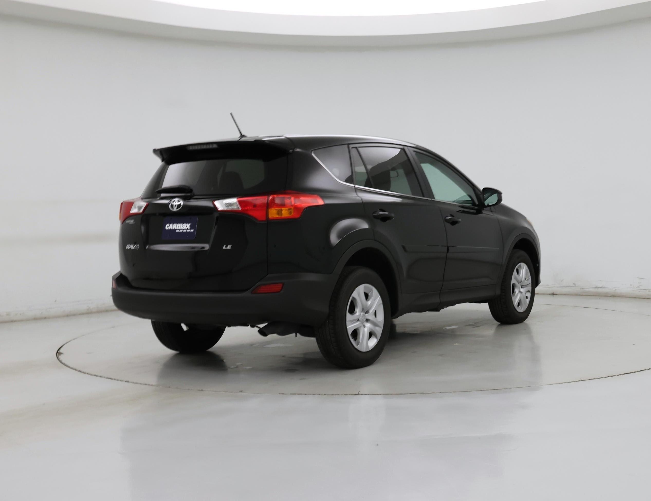 Thumbnail: 2015 Toyota RAV4 - 8