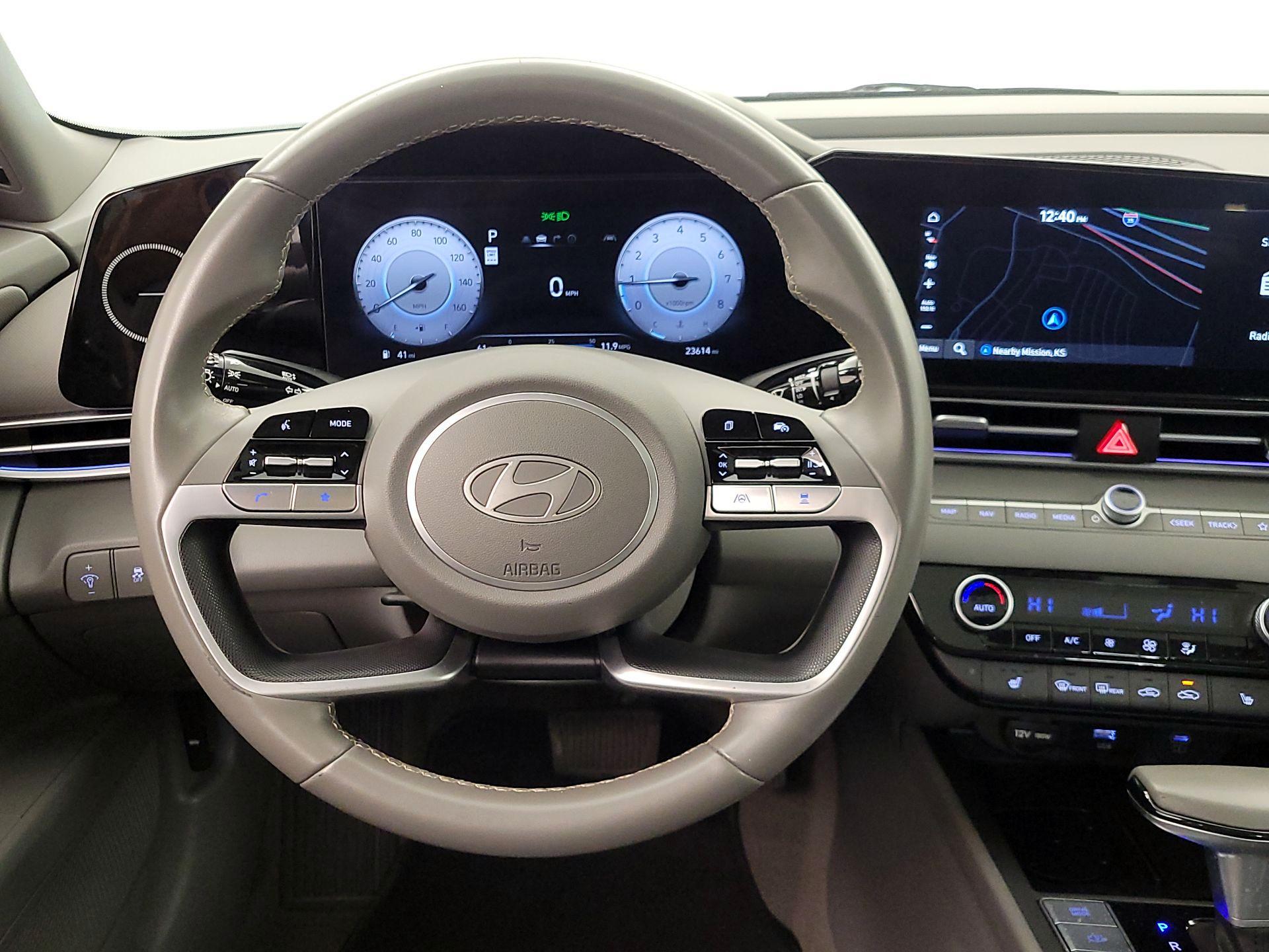 Thumbnail: 2024 Hyundai Elantra - 10