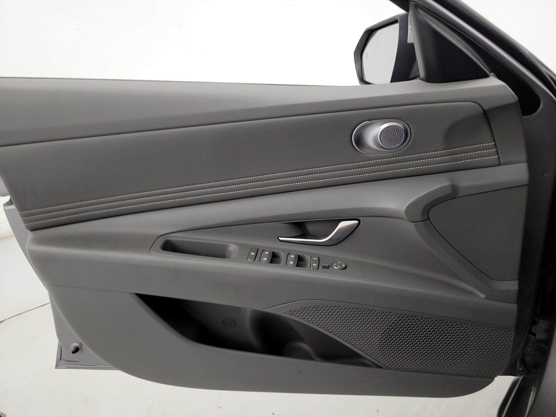 Thumbnail: 2024 Hyundai Elantra - 12