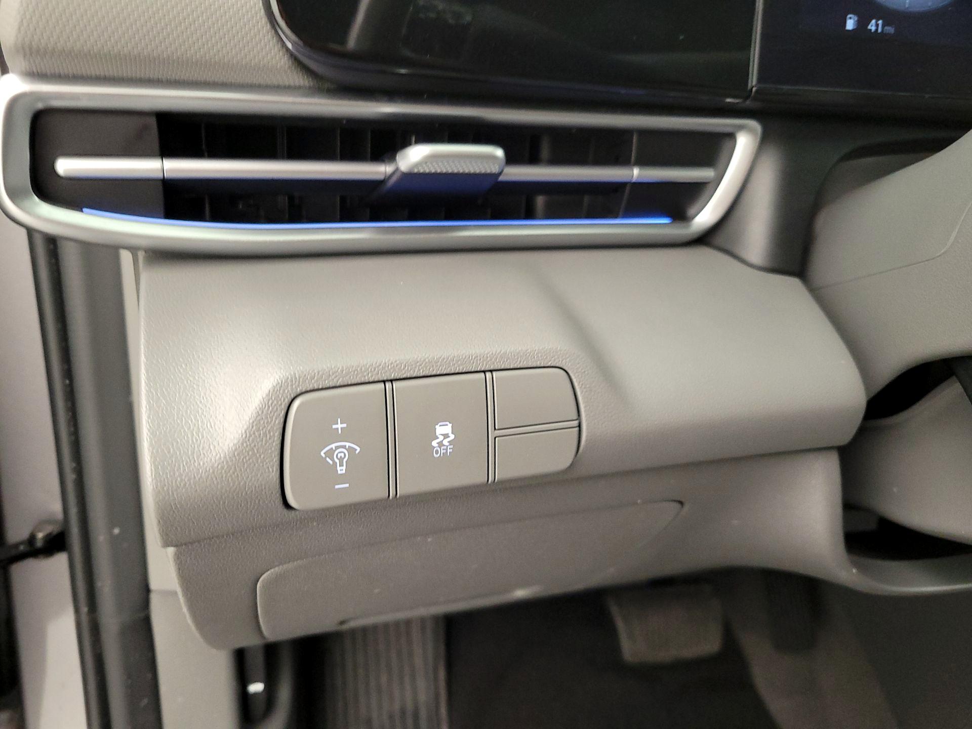 Thumbnail: 2024 Hyundai Elantra - 13