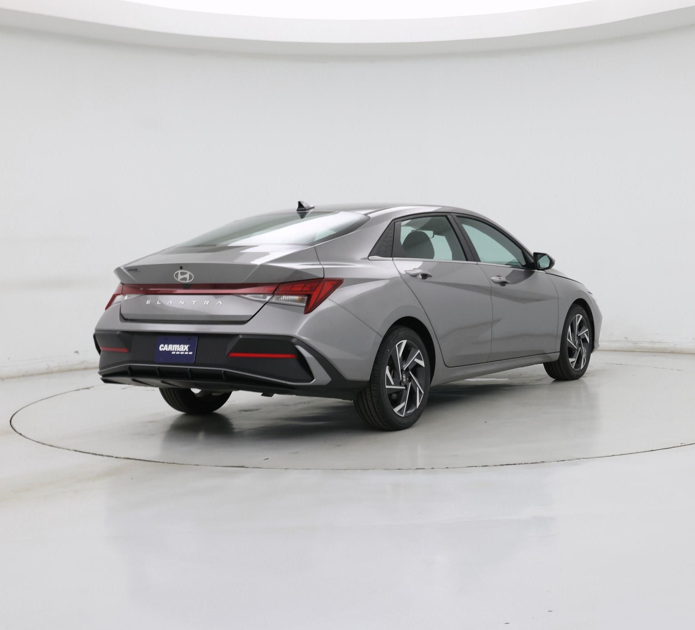 Thumbnail: 2024 Hyundai Elantra - 8