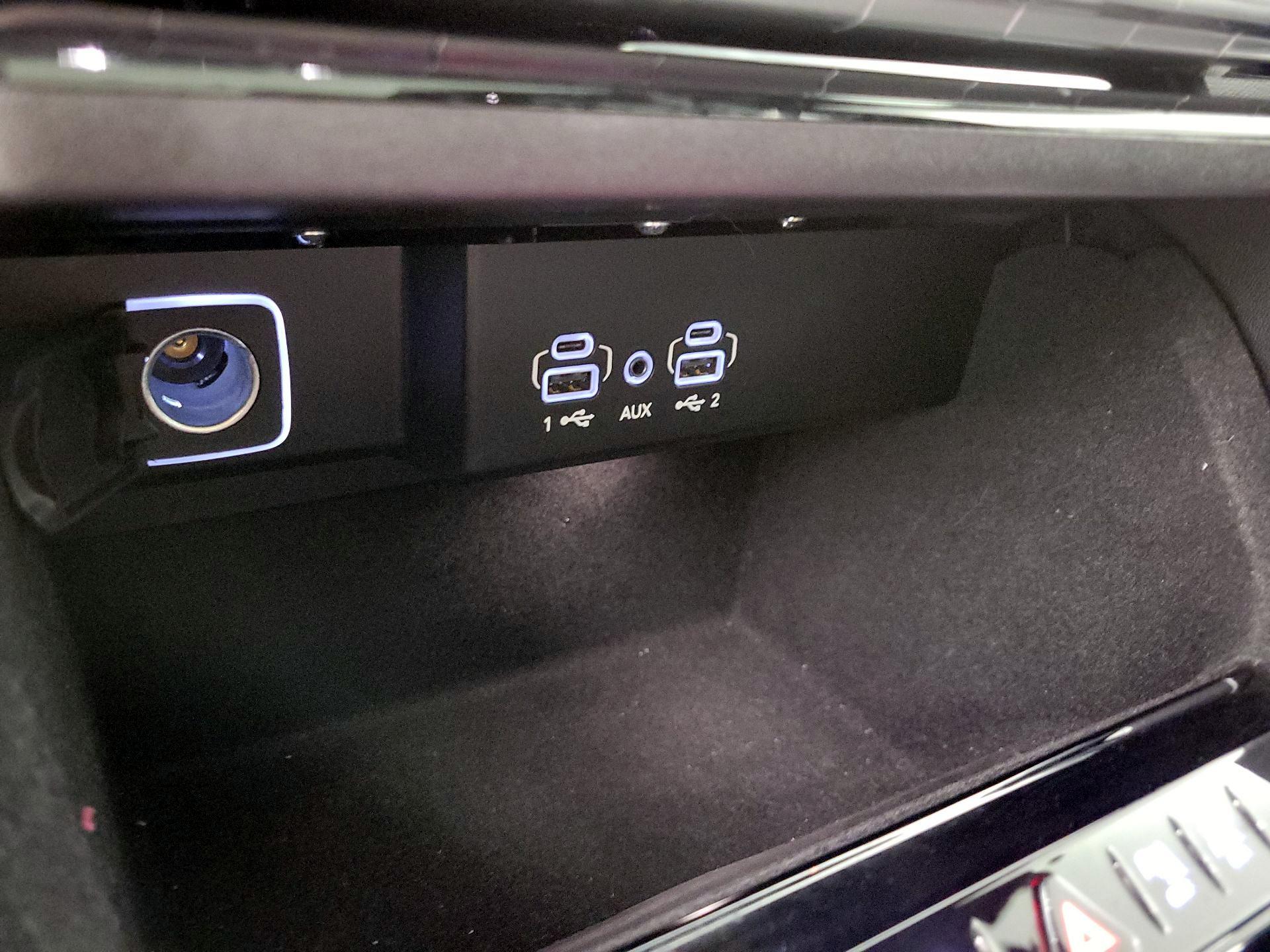 Thumbnail: 2024 Jeep Wagoneer - 19