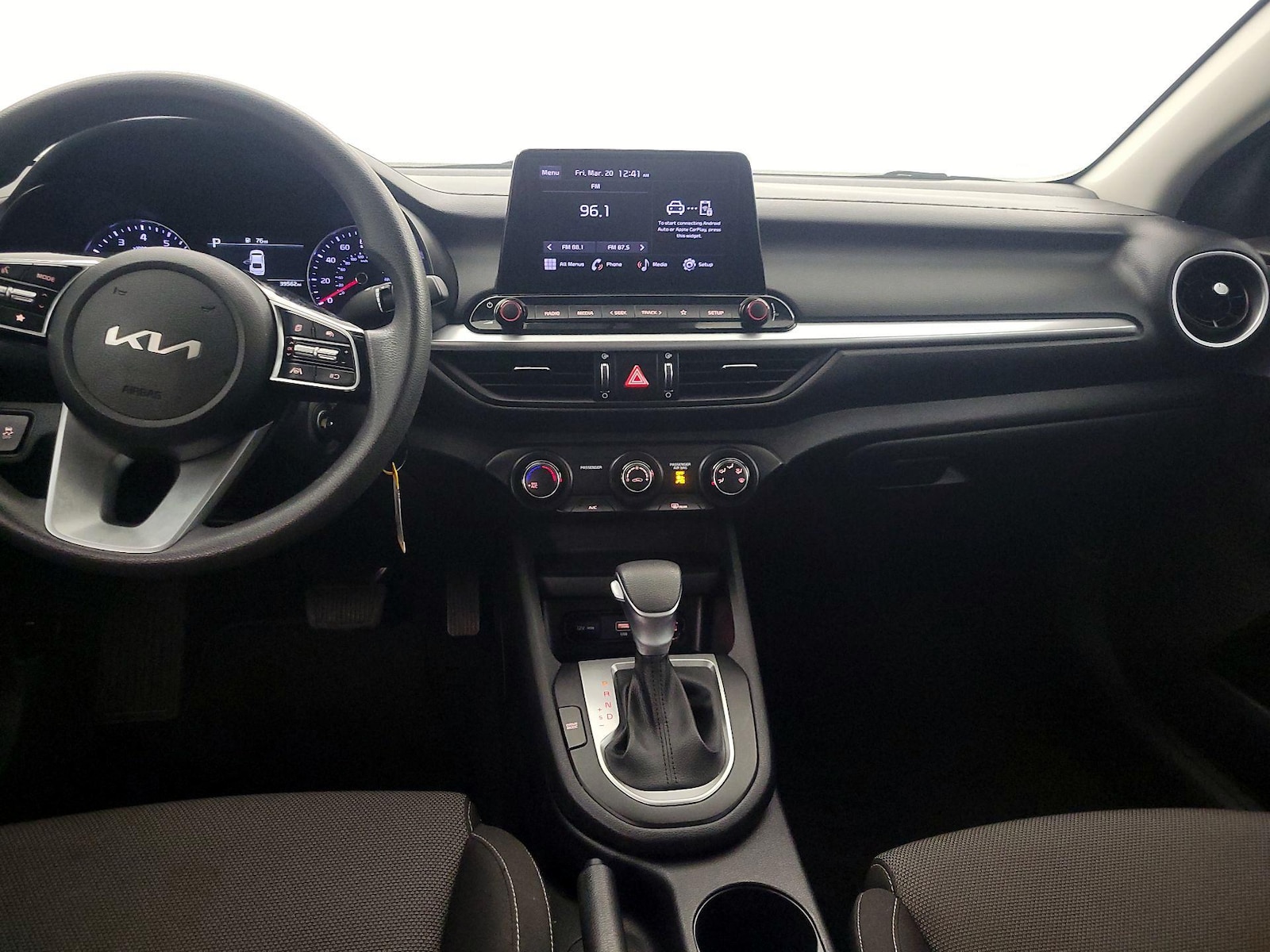 2024 Kia Forte LXS - Photo 10