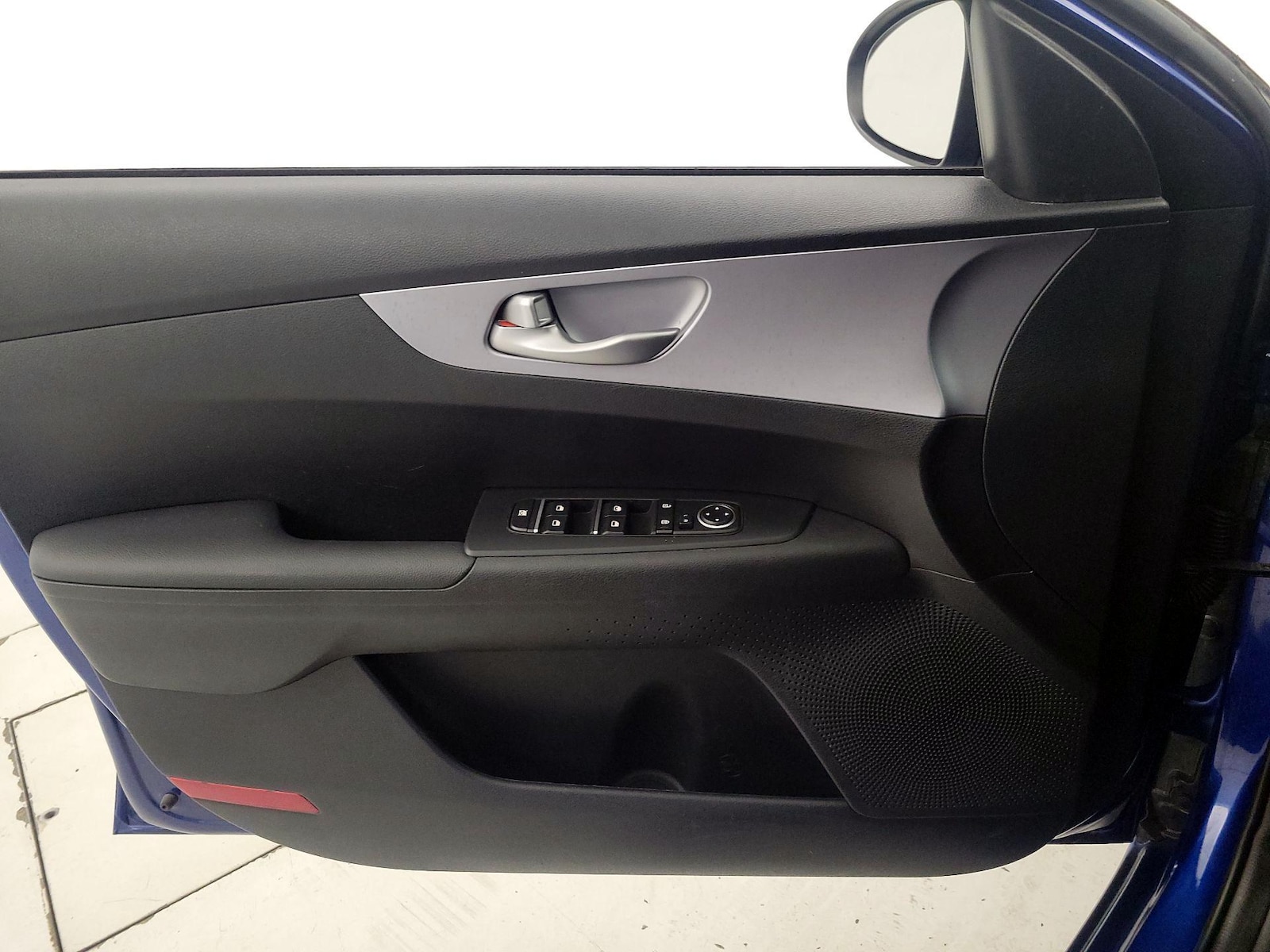 2024 Kia Forte LXS - Photo 13