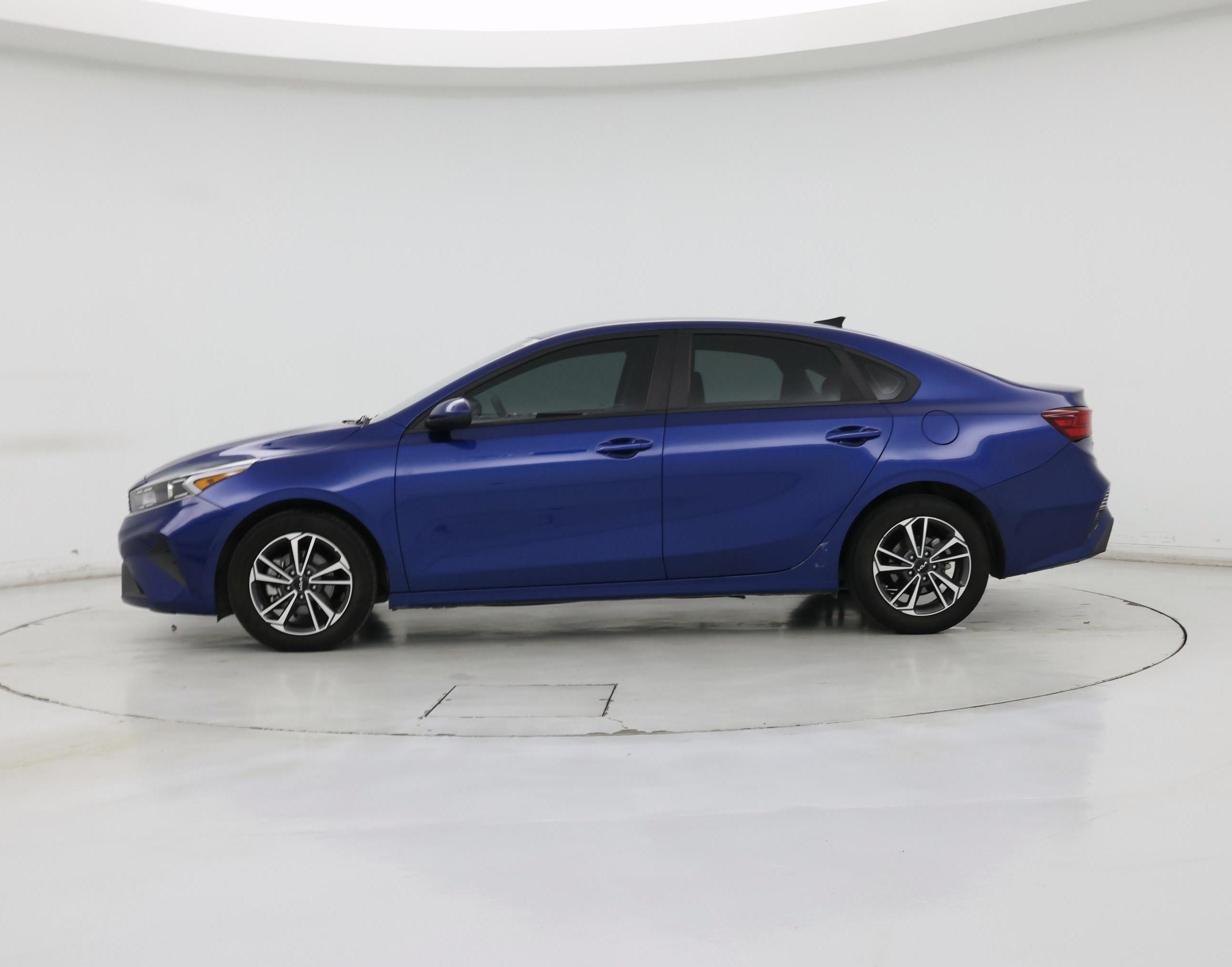Thumbnail: 2024 Kia Forte - 3