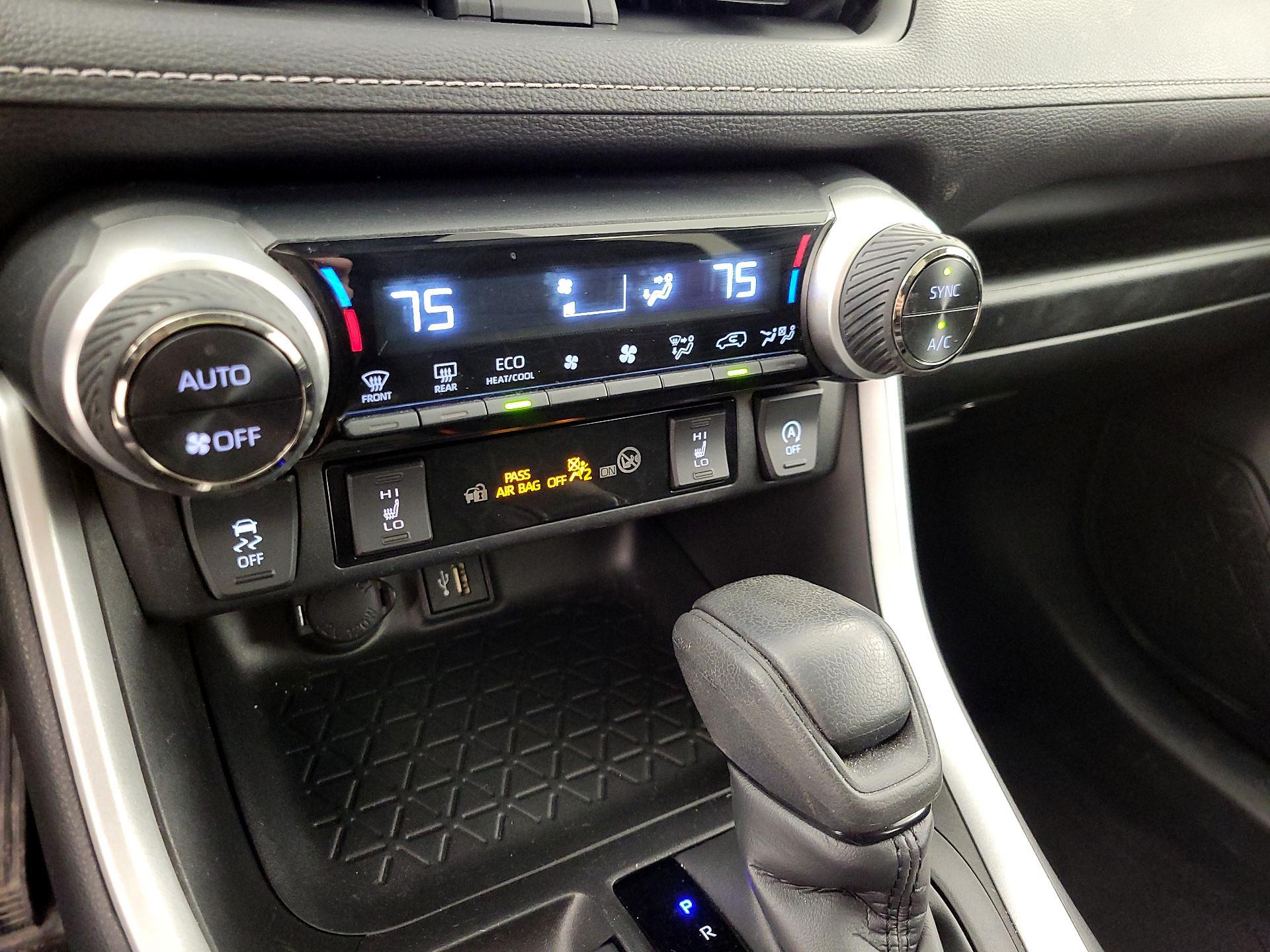 Thumbnail: 2023 Toyota RAV4 - 16