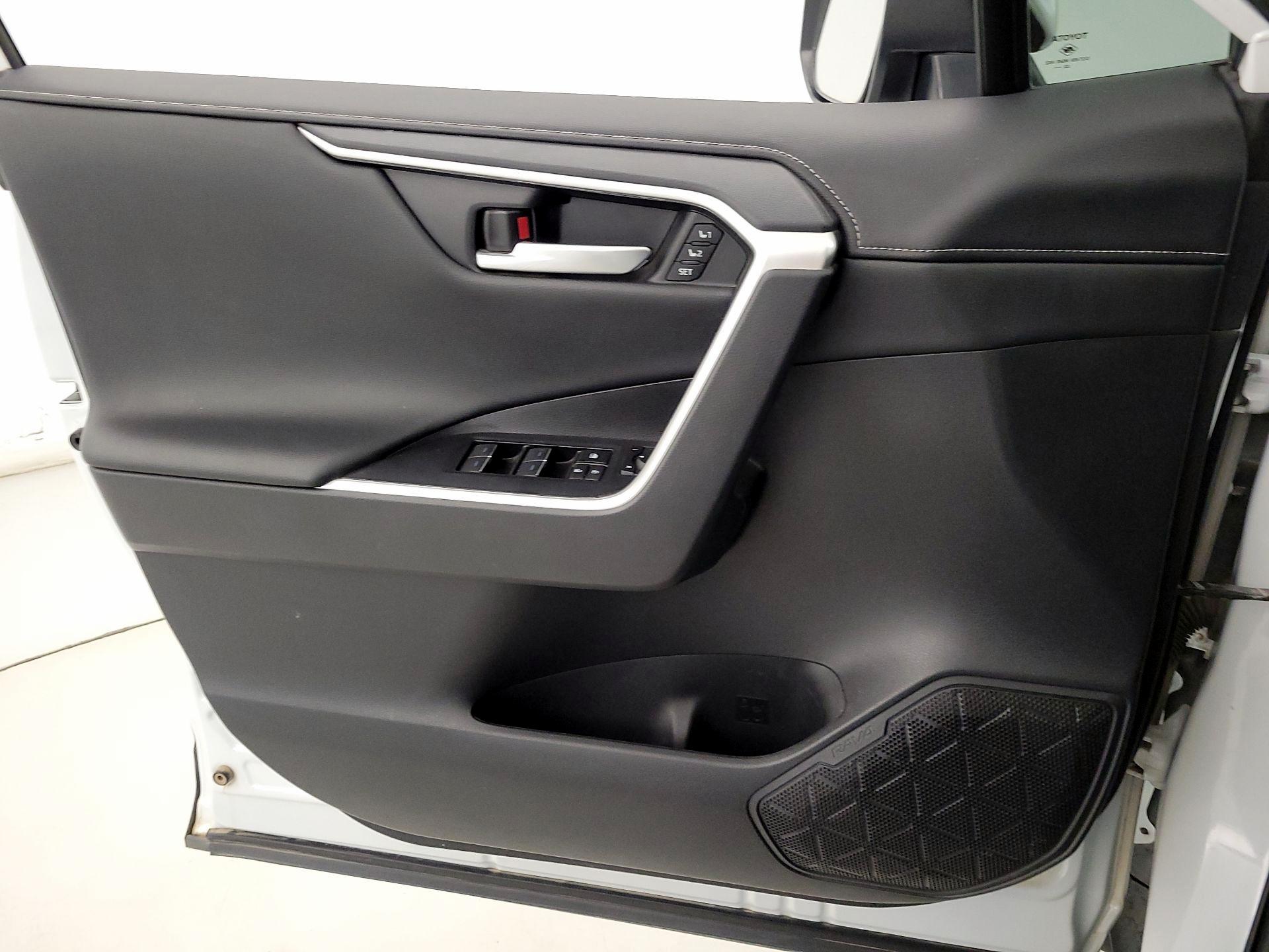 Thumbnail: 2023 Toyota RAV4 - 12