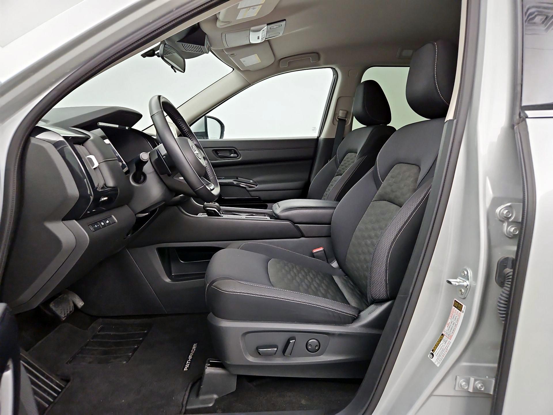 Thumbnail: 2025 Nissan Pathfinder - 11