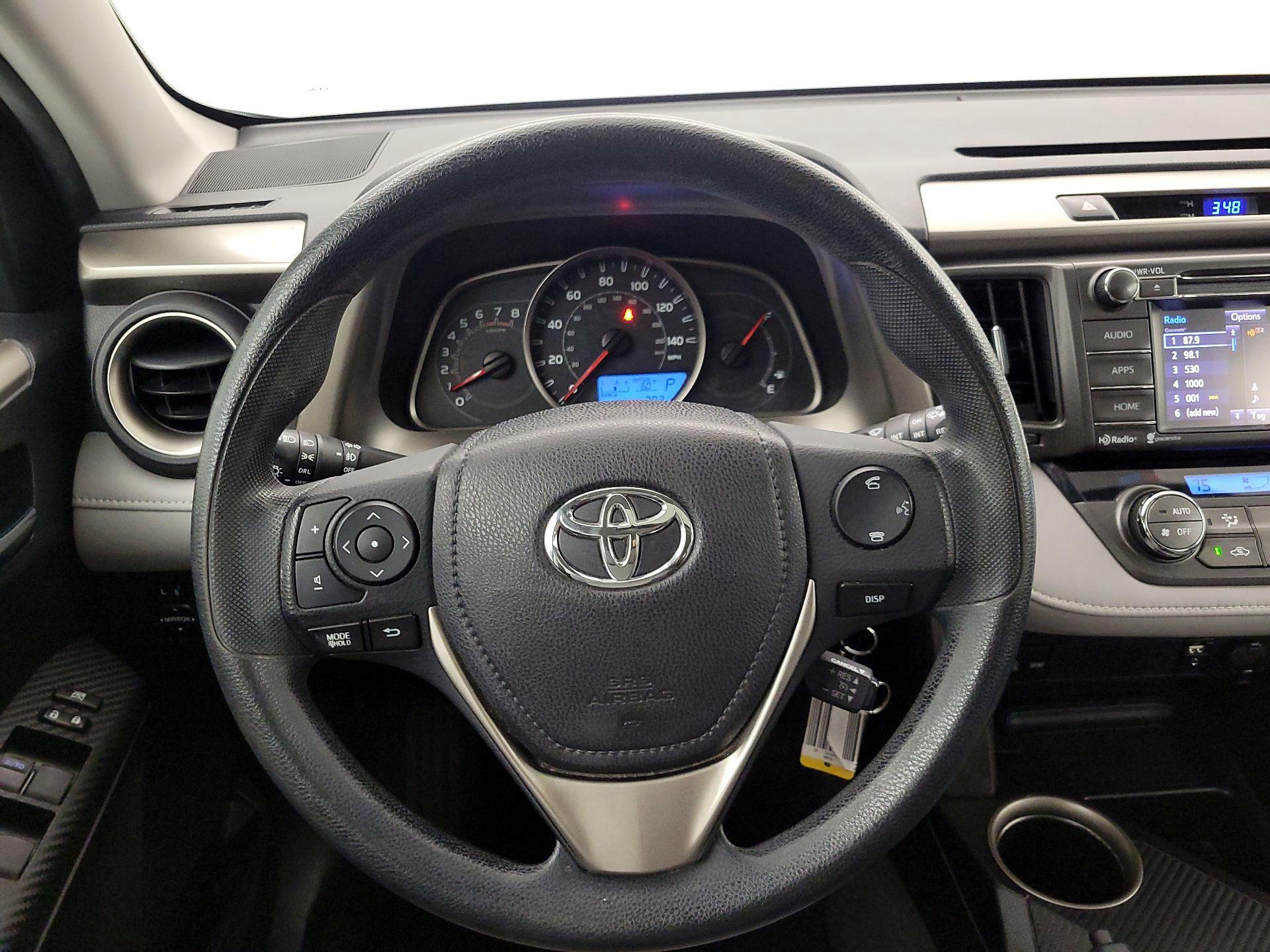 Thumbnail: 2015 Toyota RAV4 - 10