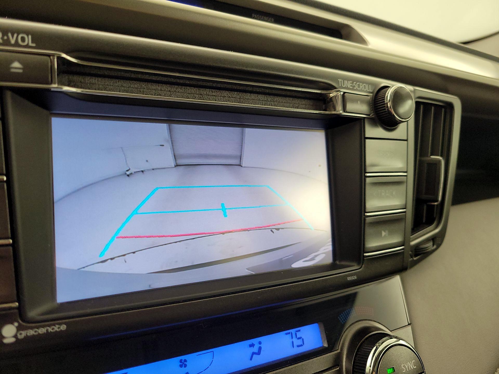 Thumbnail: 2015 Toyota RAV4 - 14