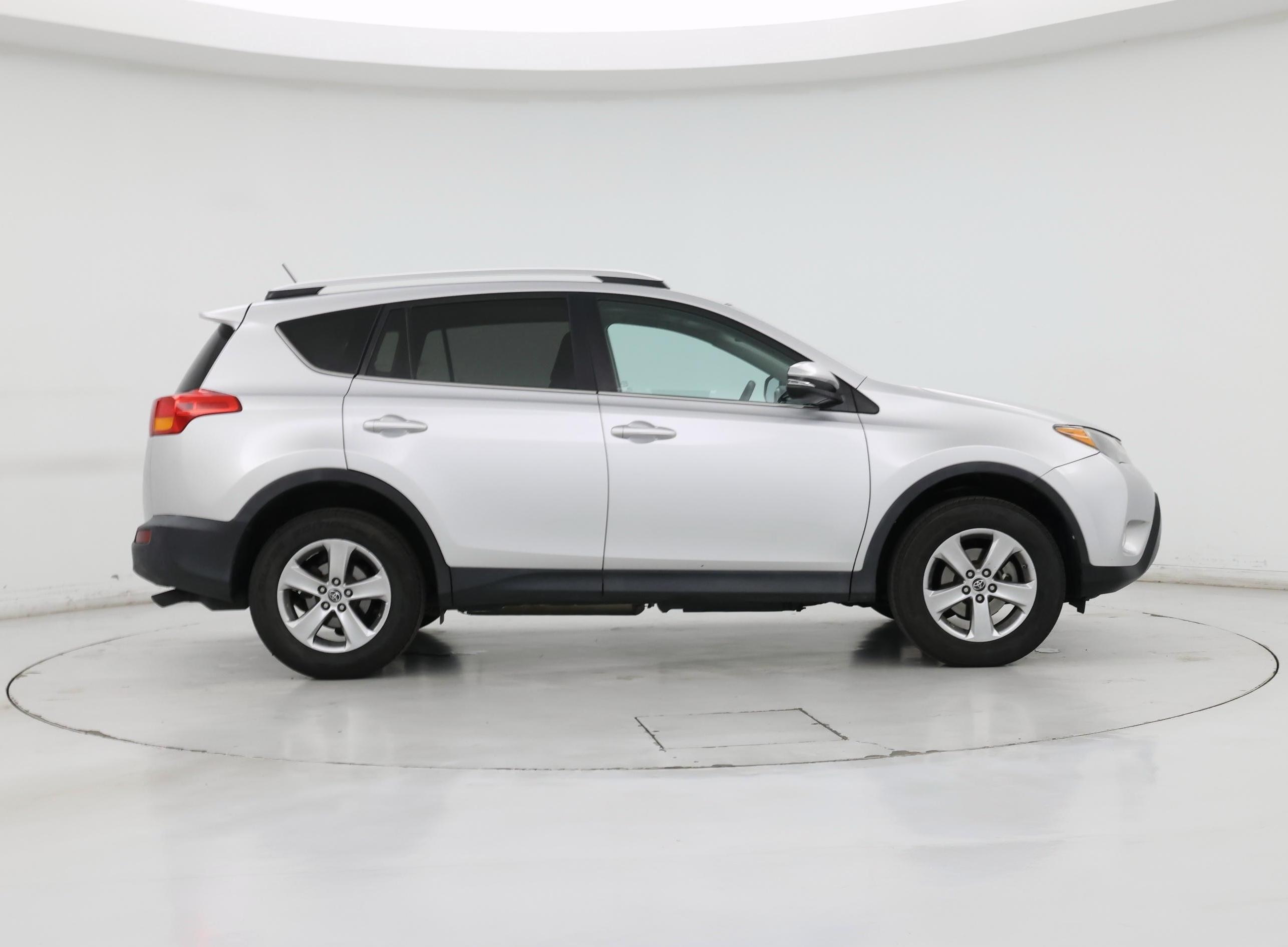 Thumbnail: 2015 Toyota RAV4 - 7