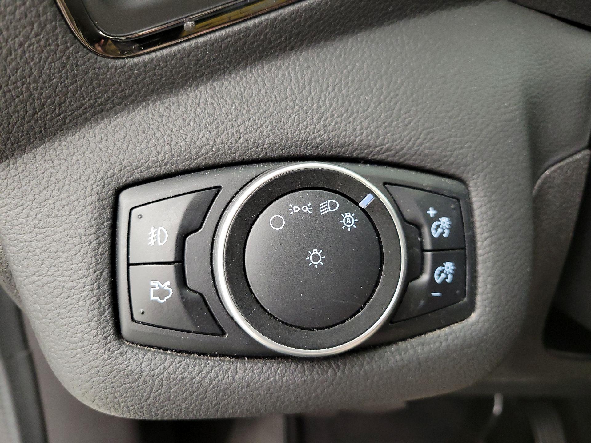 Thumbnail: 2016 Ford Escape - 13