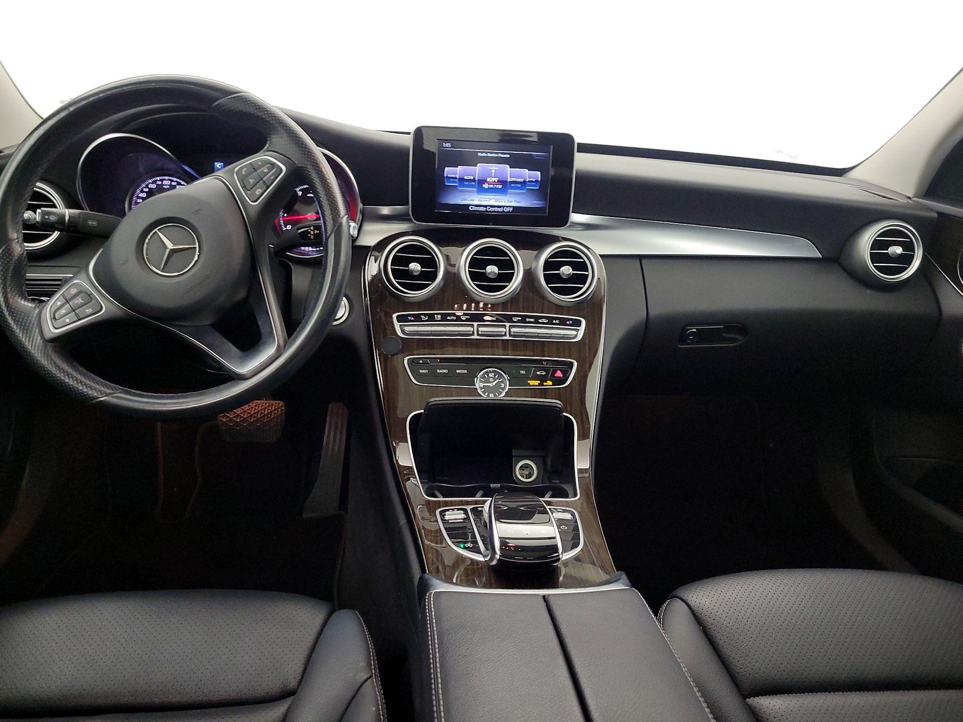 Thumbnail: 2016 Mercedes-Benz C-Class - 9