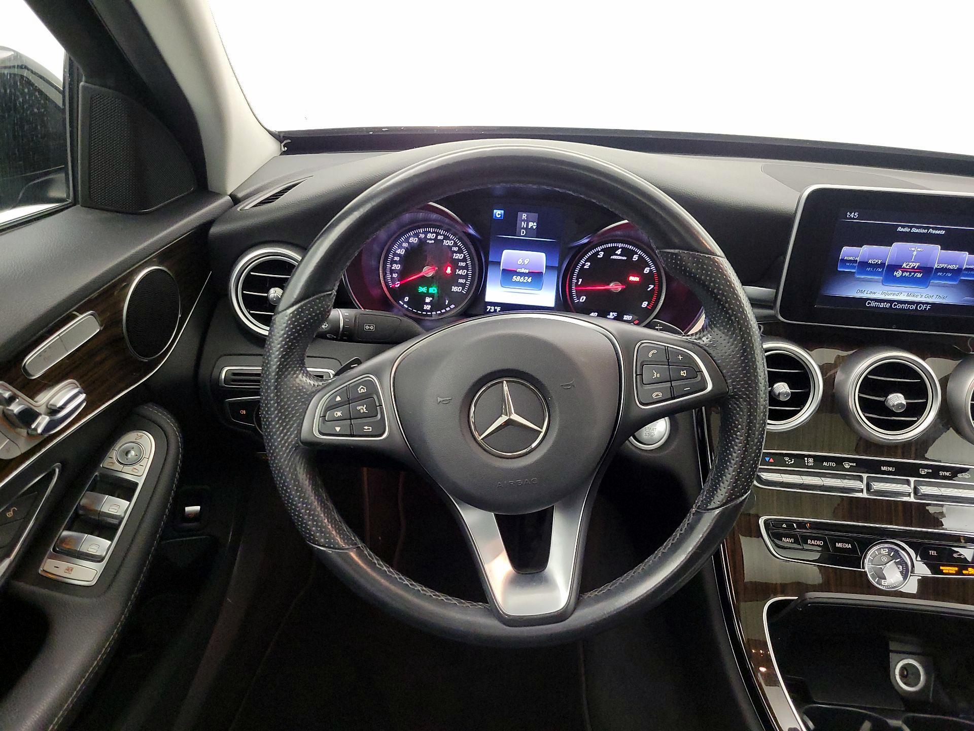 Thumbnail: 2016 Mercedes-Benz C-Class - 10