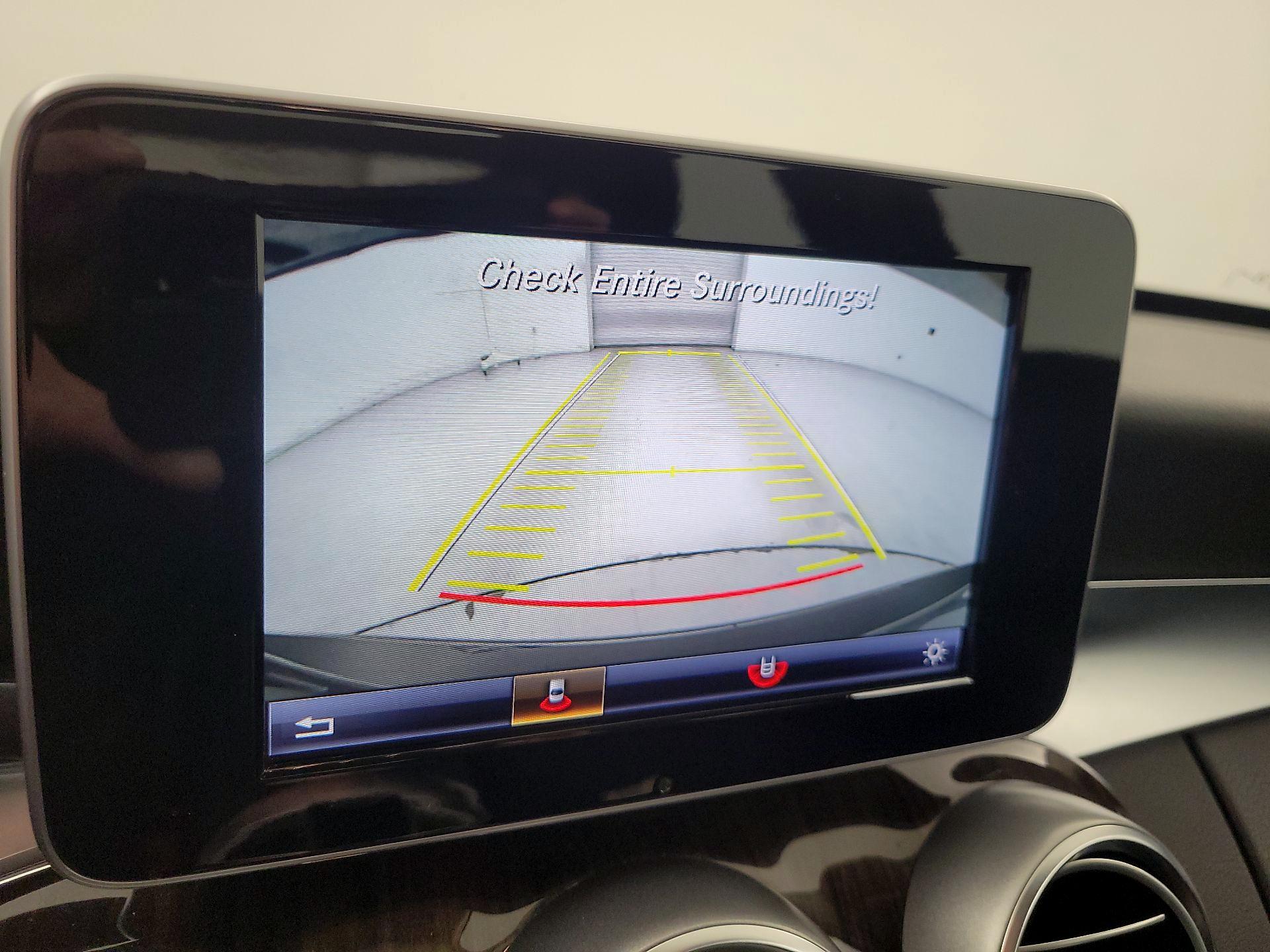 Thumbnail: 2016 Mercedes-Benz C-Class - 14