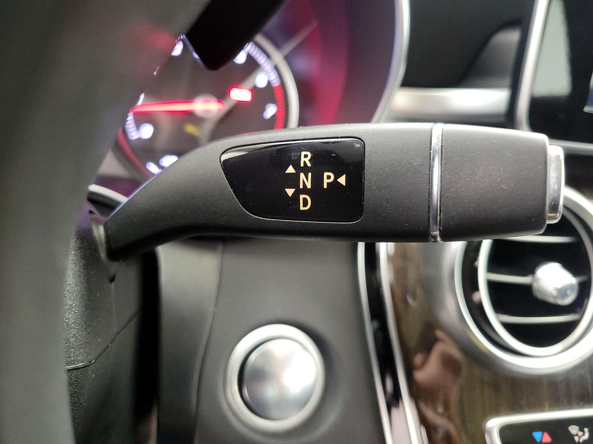 Thumbnail: 2016 Mercedes-Benz C-Class - 17