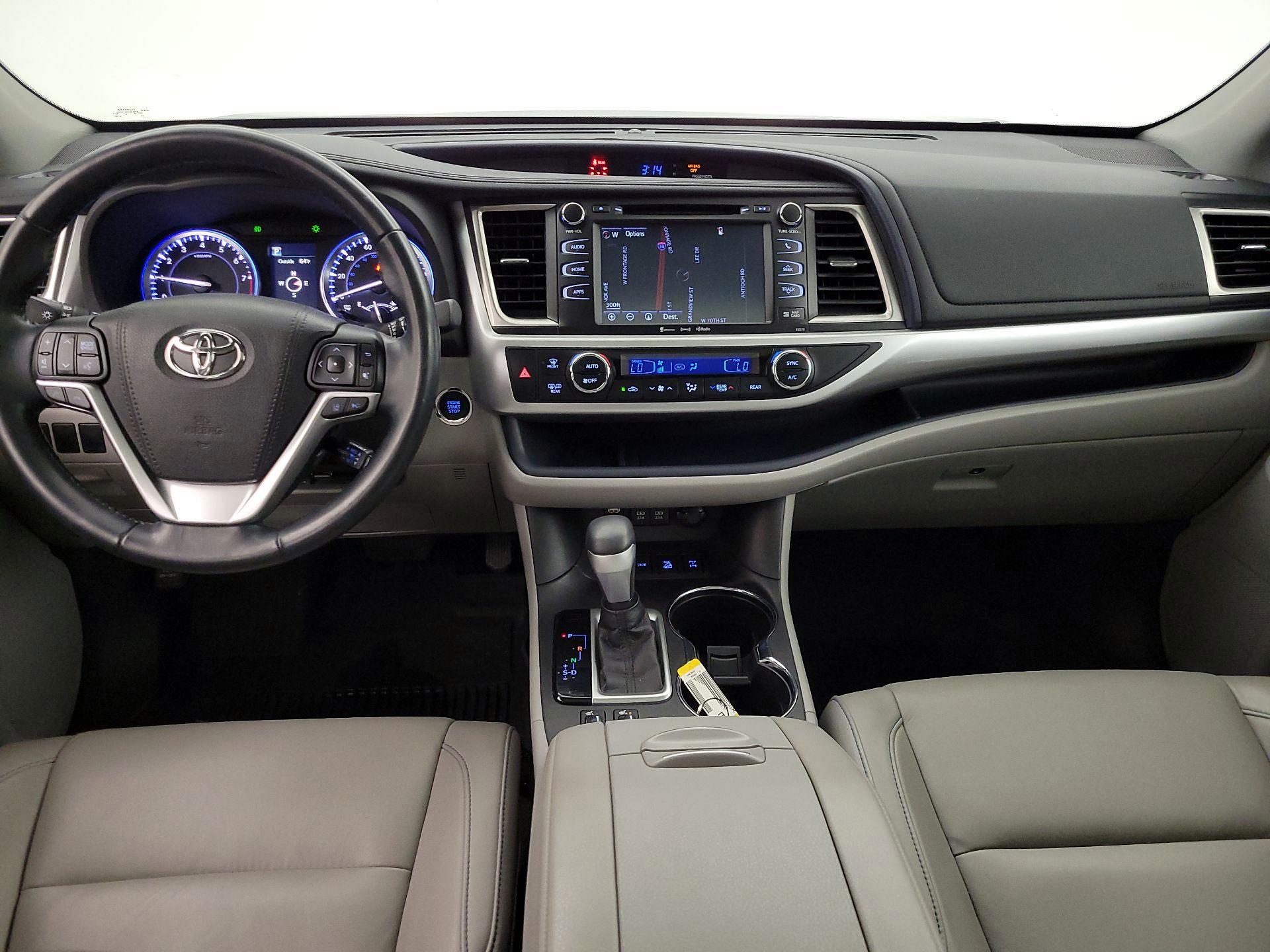 Thumbnail: 2017 Toyota Highlander - 9