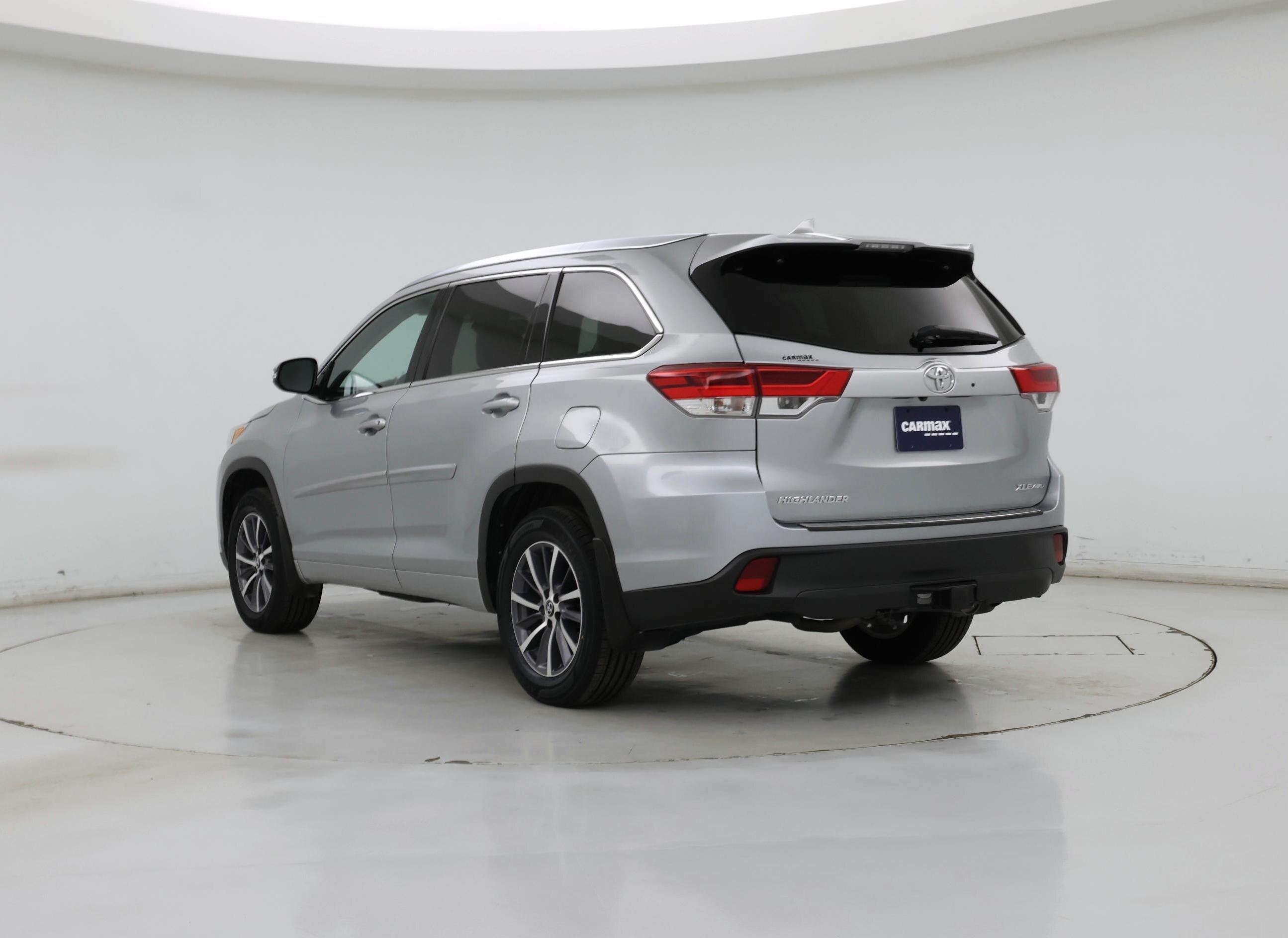 Thumbnail: 2017 Toyota Highlander - 2