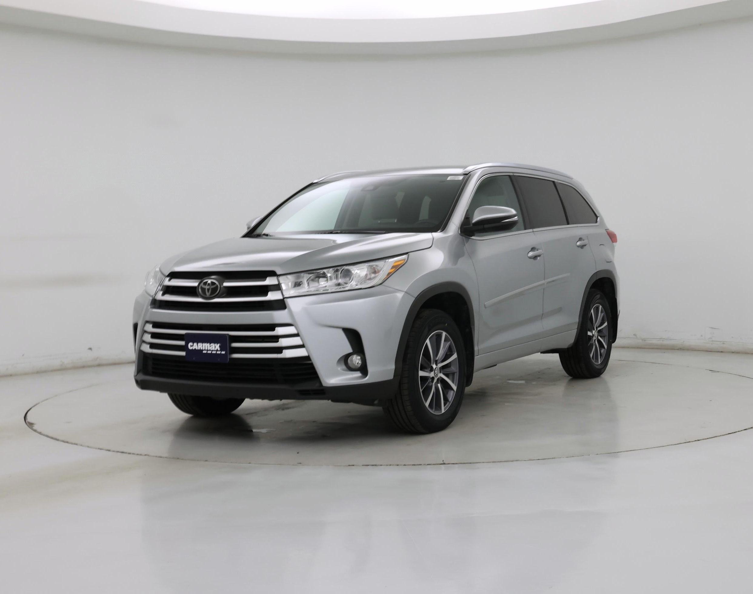 Thumbnail: 2017 Toyota Highlander - 4