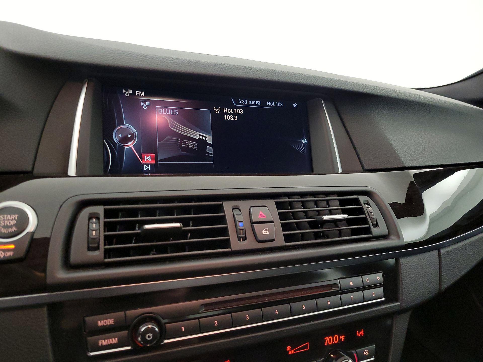 Thumbnail: 2015 BMW 5 Series - 16