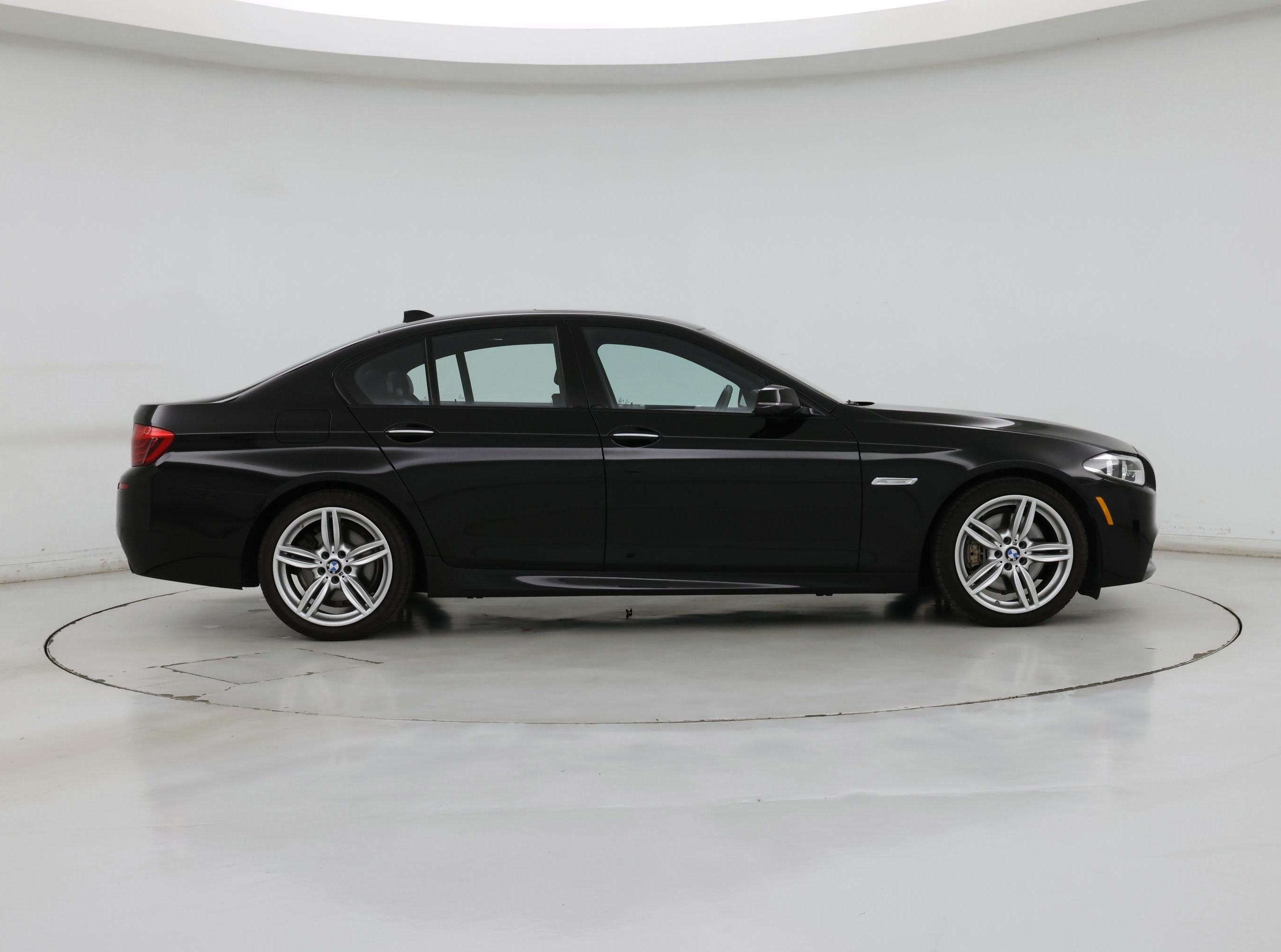 Thumbnail: 2015 BMW 5 Series - 7