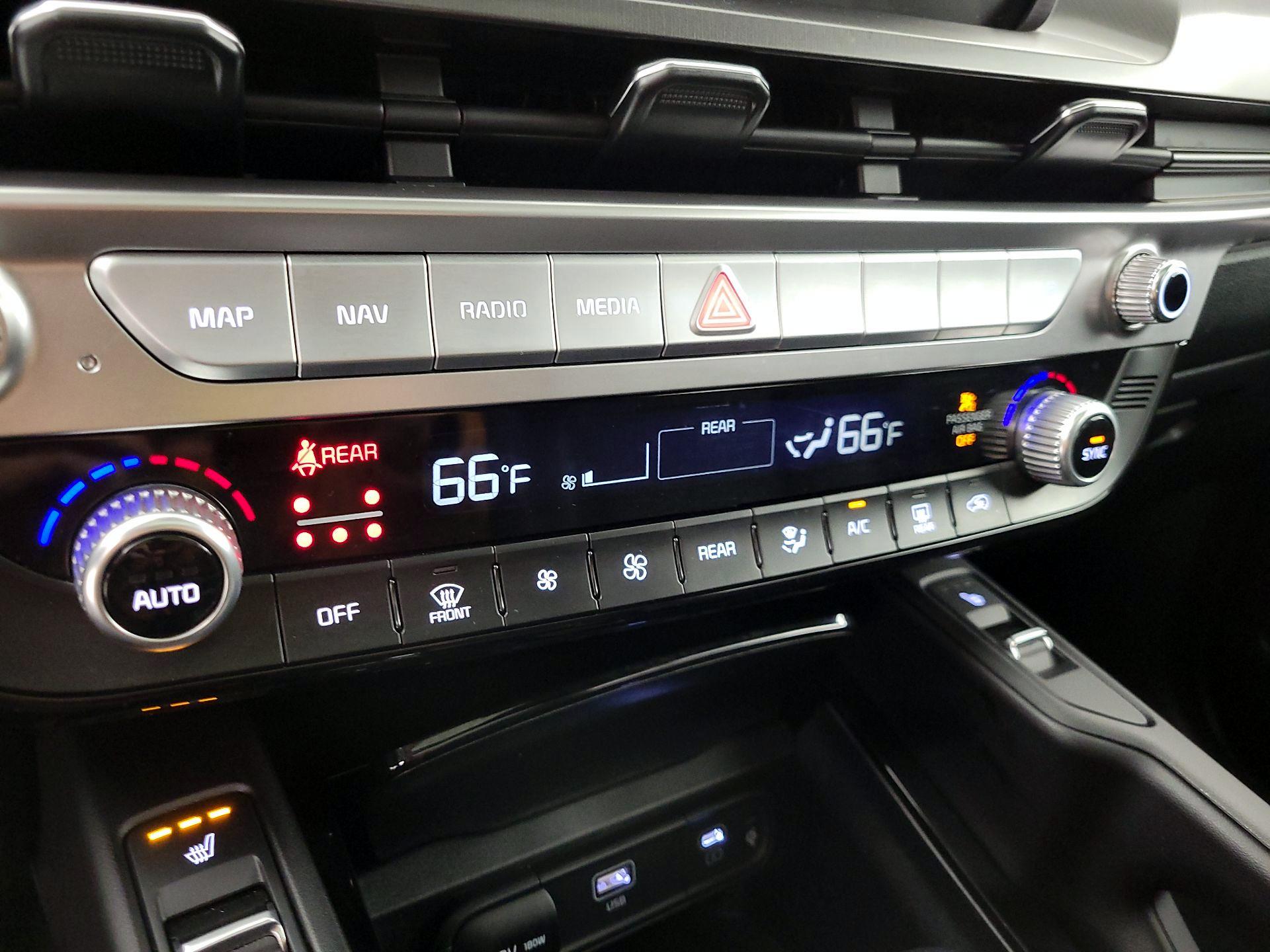 Thumbnail: 2025 Kia Telluride - 17