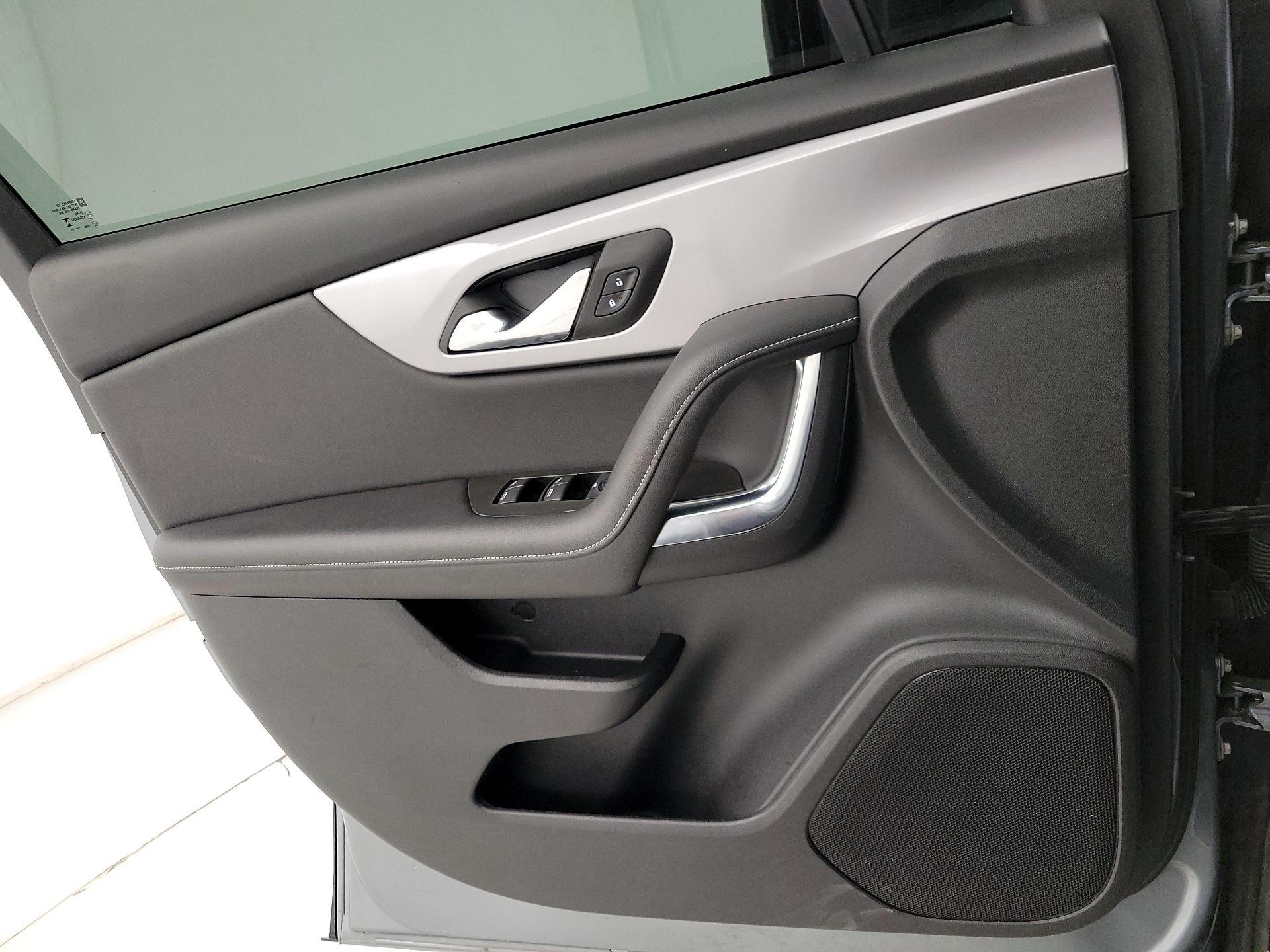 Thumbnail: 2025 Chevrolet Blazer - 12