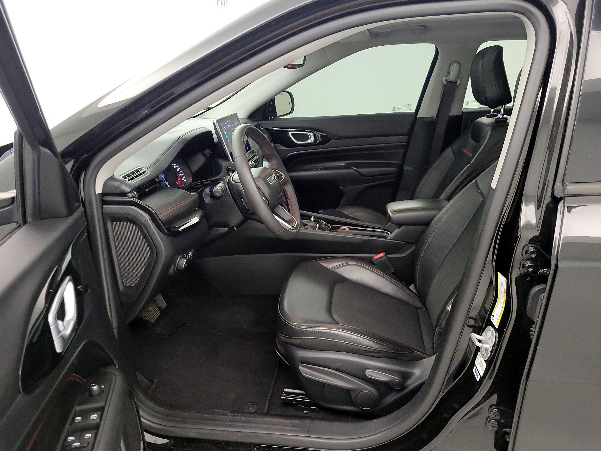 Thumbnail: 2022 Jeep Compass - 11