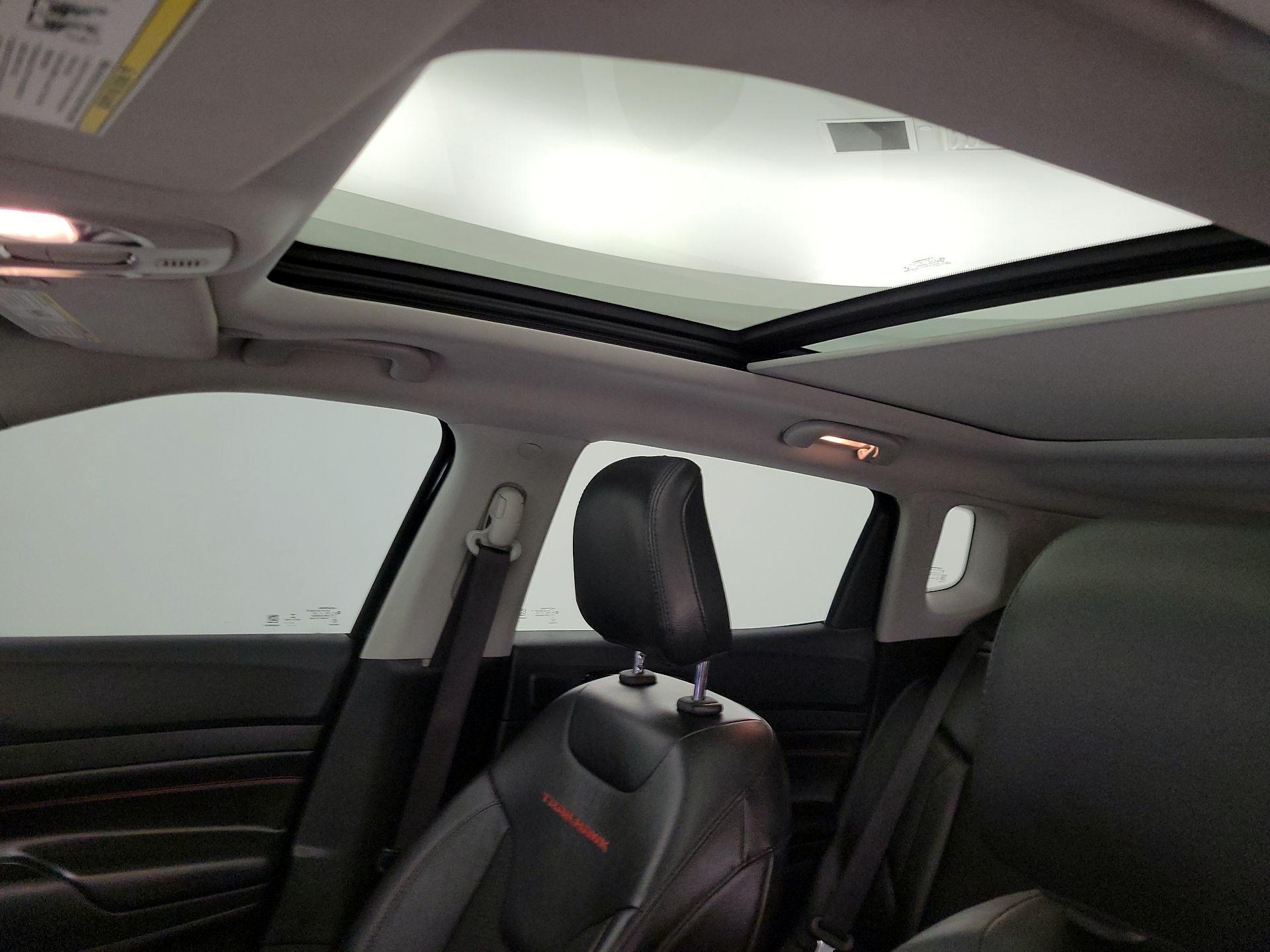 Thumbnail: 2022 Jeep Compass - 19