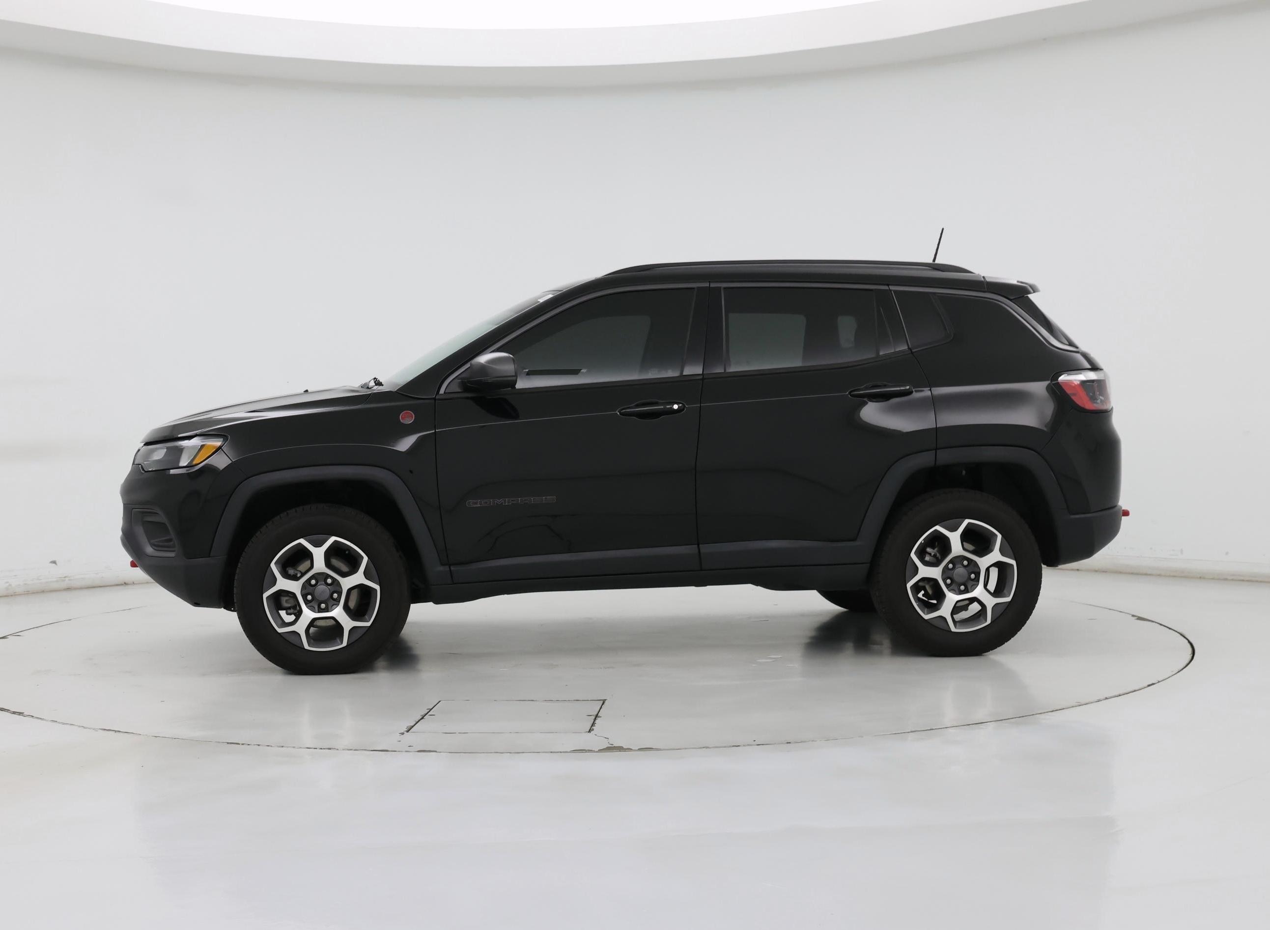 Thumbnail: 2022 Jeep Compass - 3