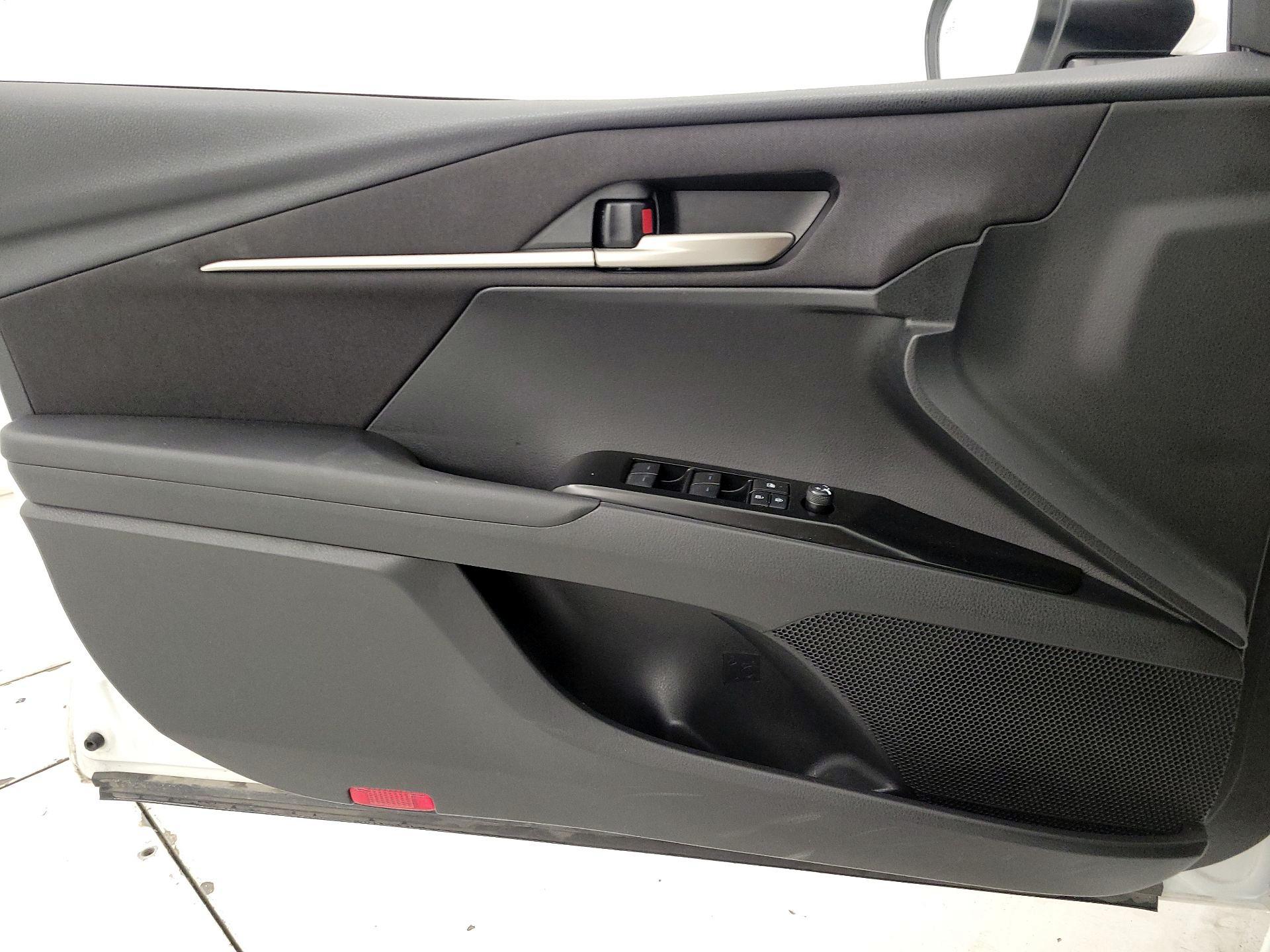 Thumbnail: 2025 Toyota Camry - 12