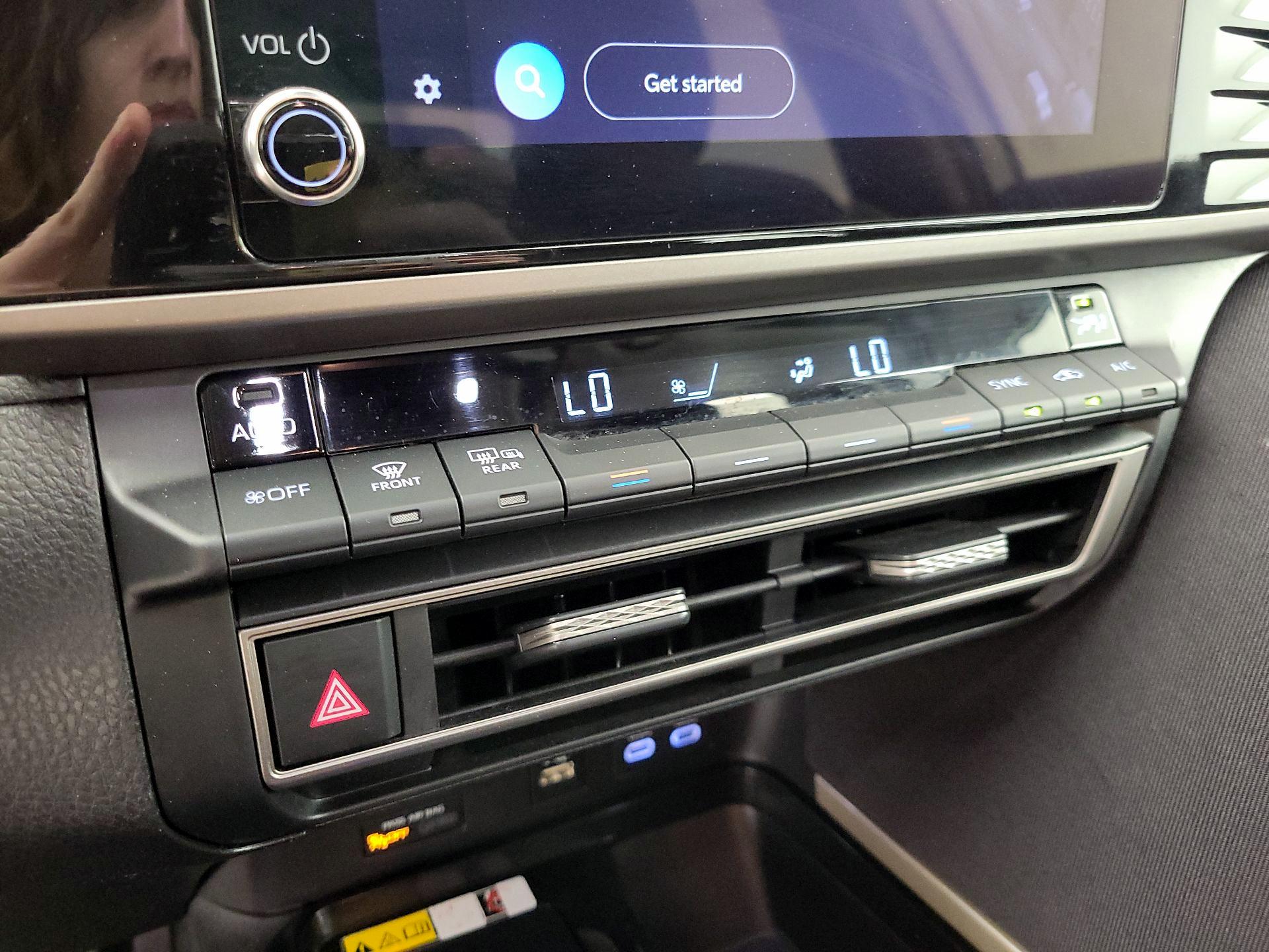 Thumbnail: 2025 Toyota Camry - 16