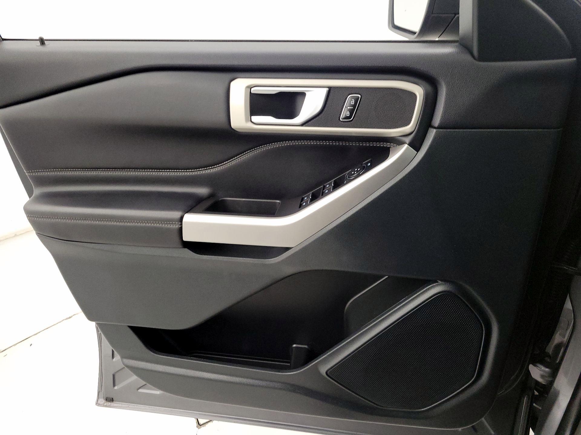 Thumbnail: 2023 Ford Explorer - 12