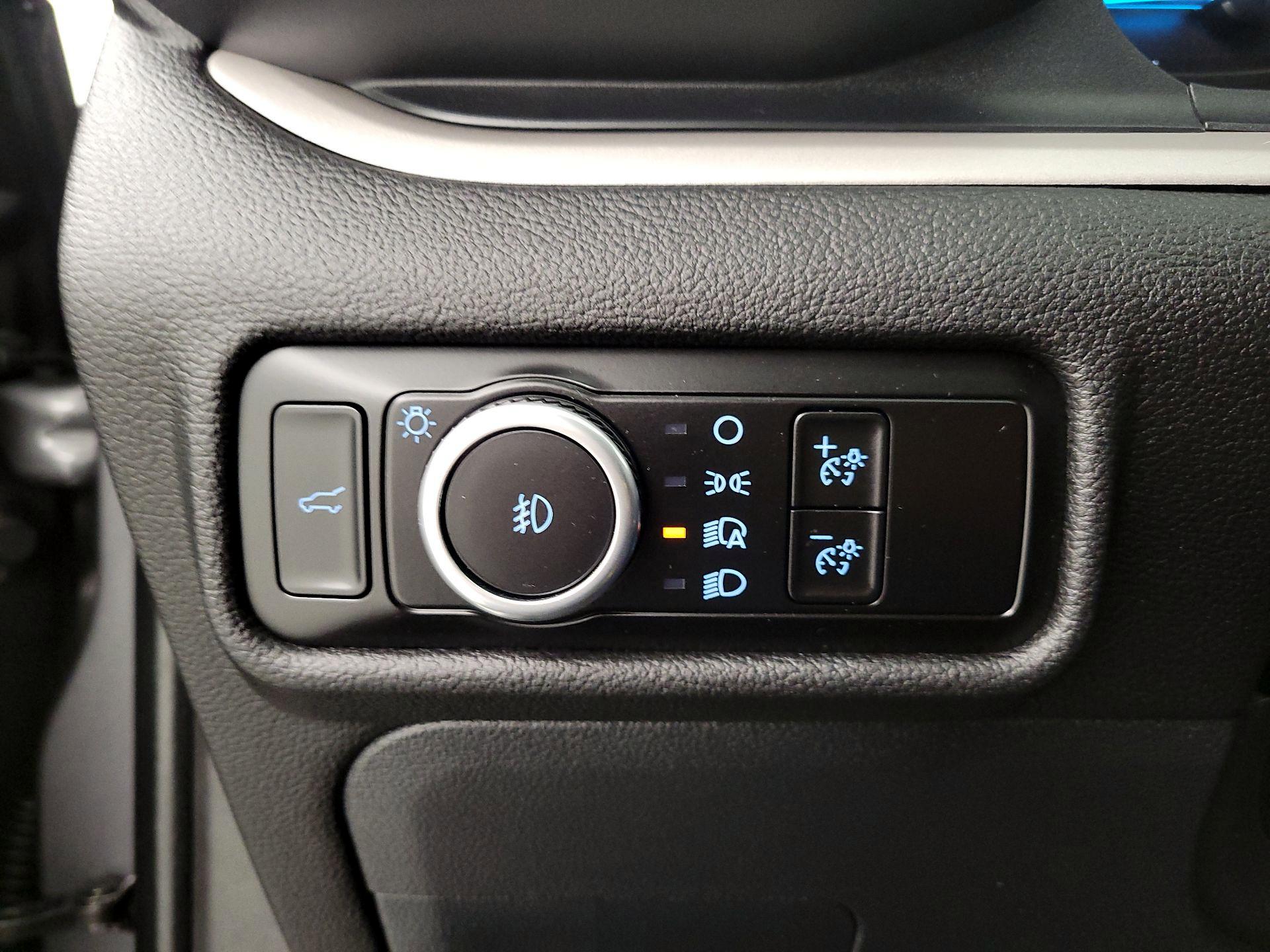 Thumbnail: 2023 Ford Explorer - 13