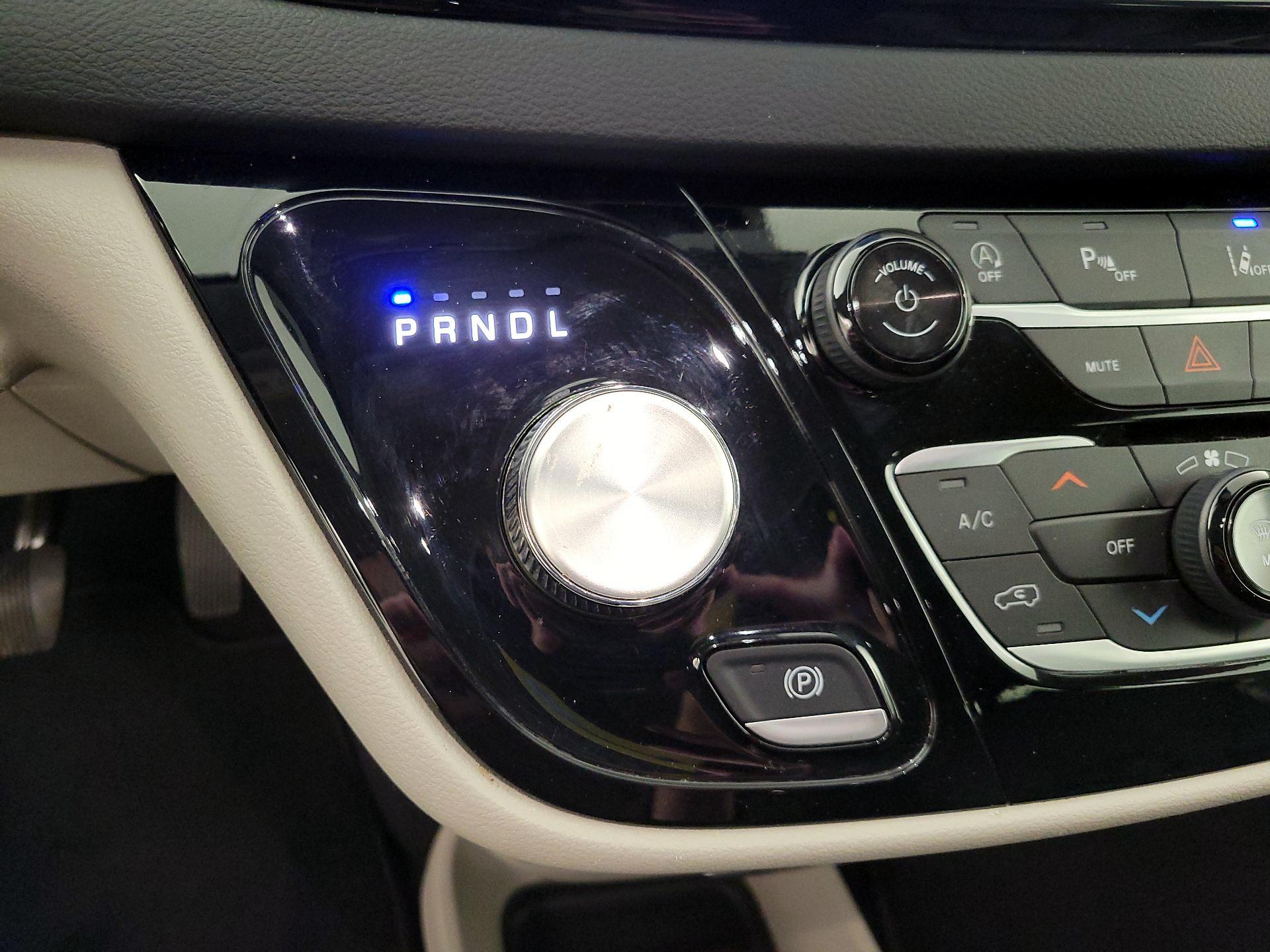 Thumbnail: 2024 Chrysler Pacifica - 17