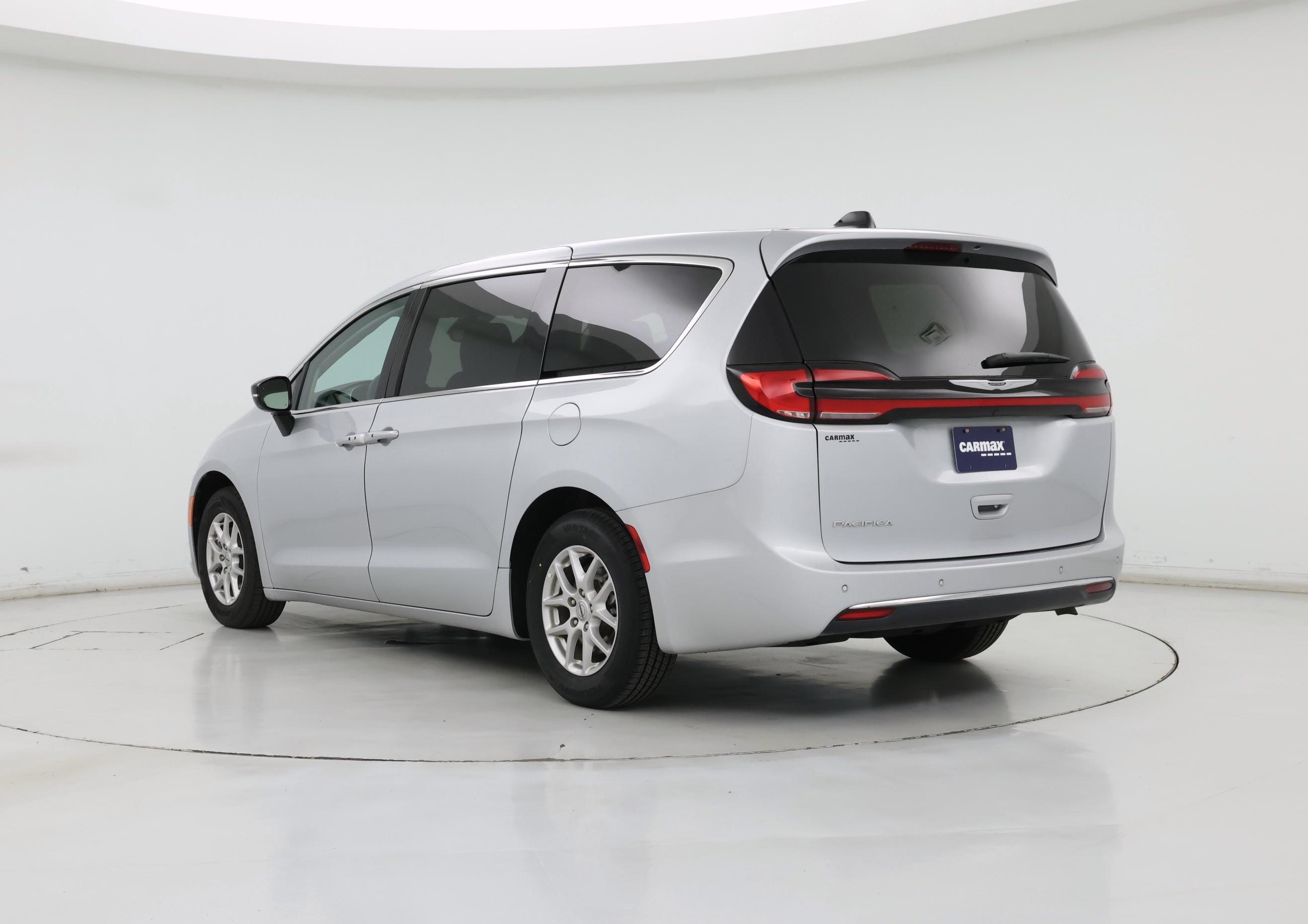 Thumbnail: 2024 Chrysler Pacifica - 2