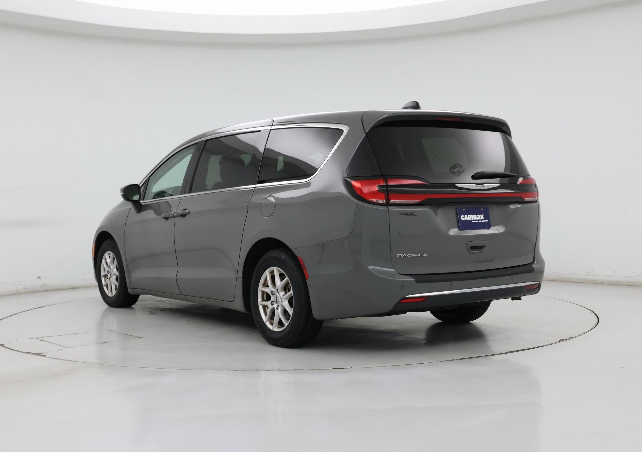 Thumbnail: 2023 Chrysler Pacifica - 2