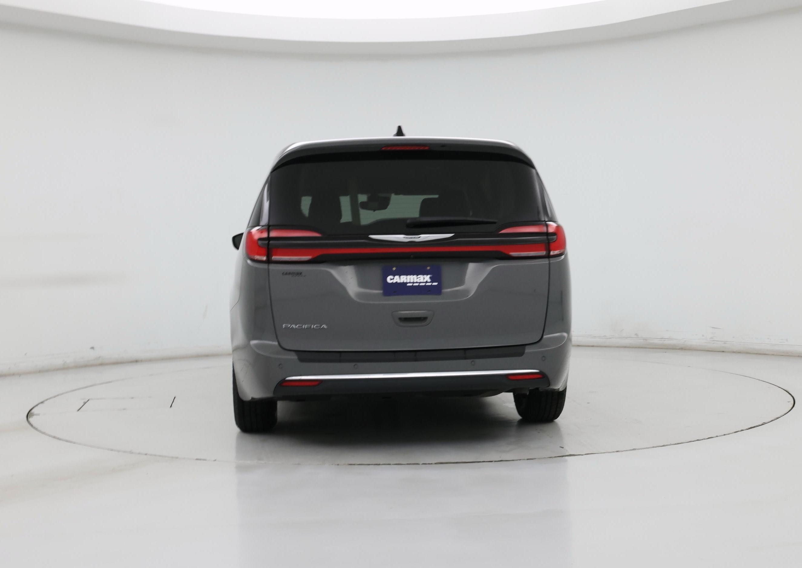 Thumbnail: 2023 Chrysler Pacifica - 6