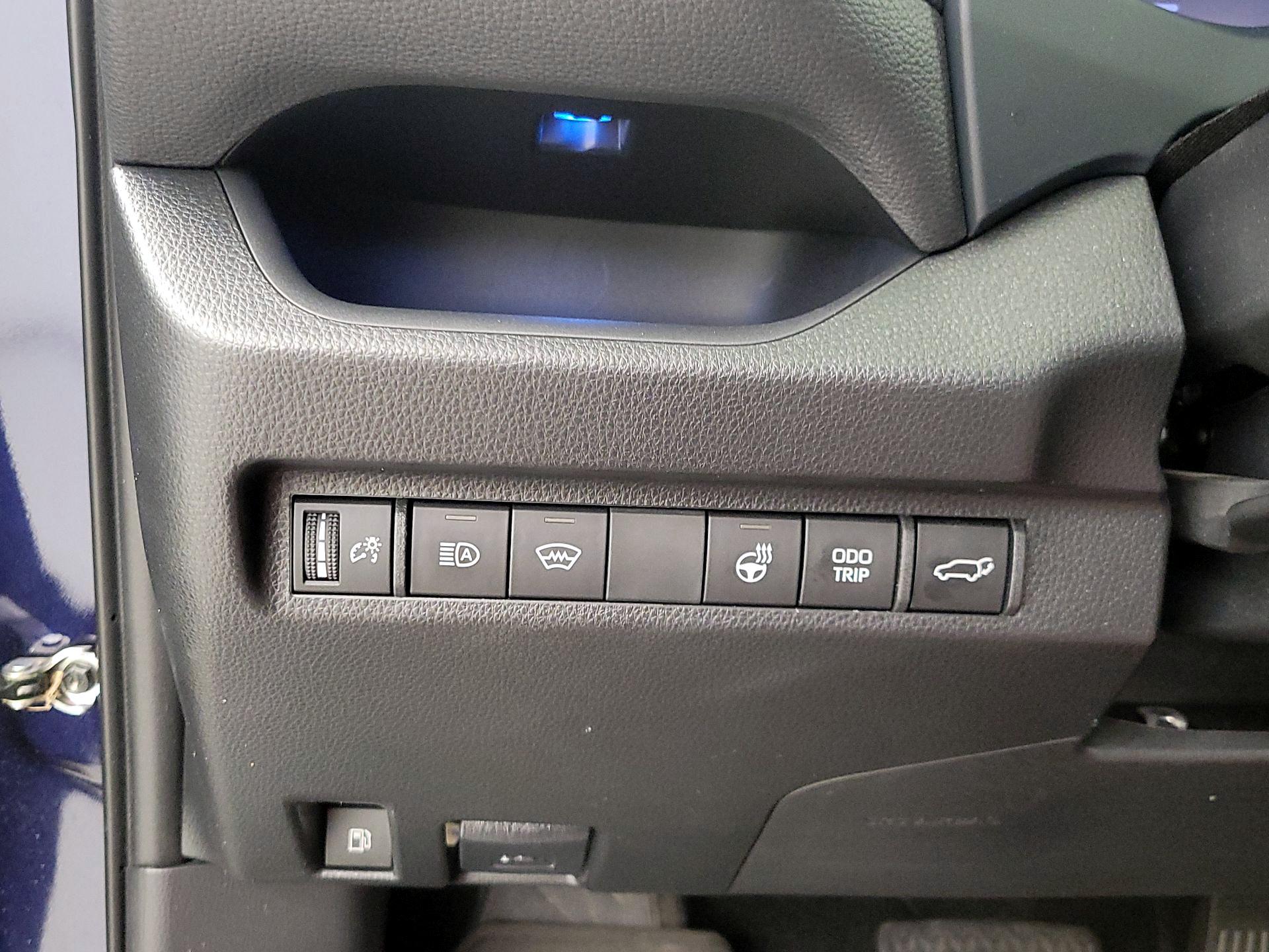 Thumbnail: 2023 Toyota RAV4 - 13