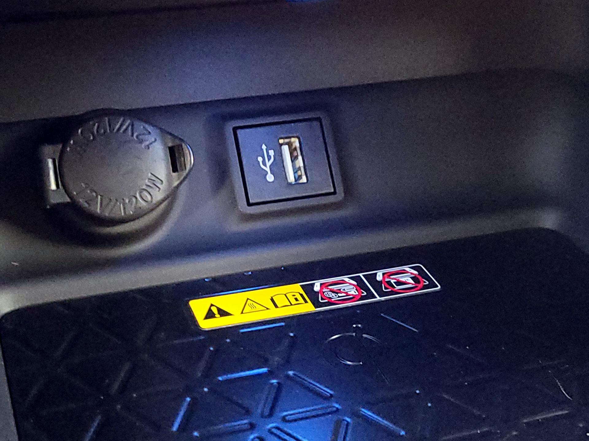 Thumbnail: 2023 Toyota RAV4 - 18