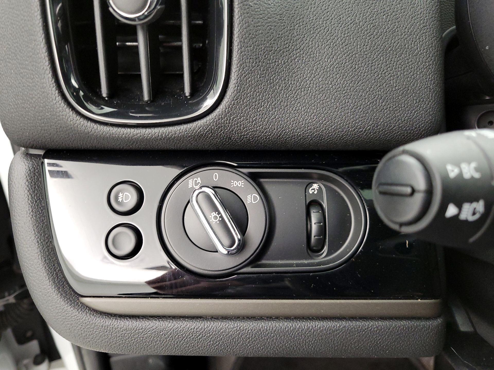 Thumbnail: 2020 MINI Cooper Countryman - 13