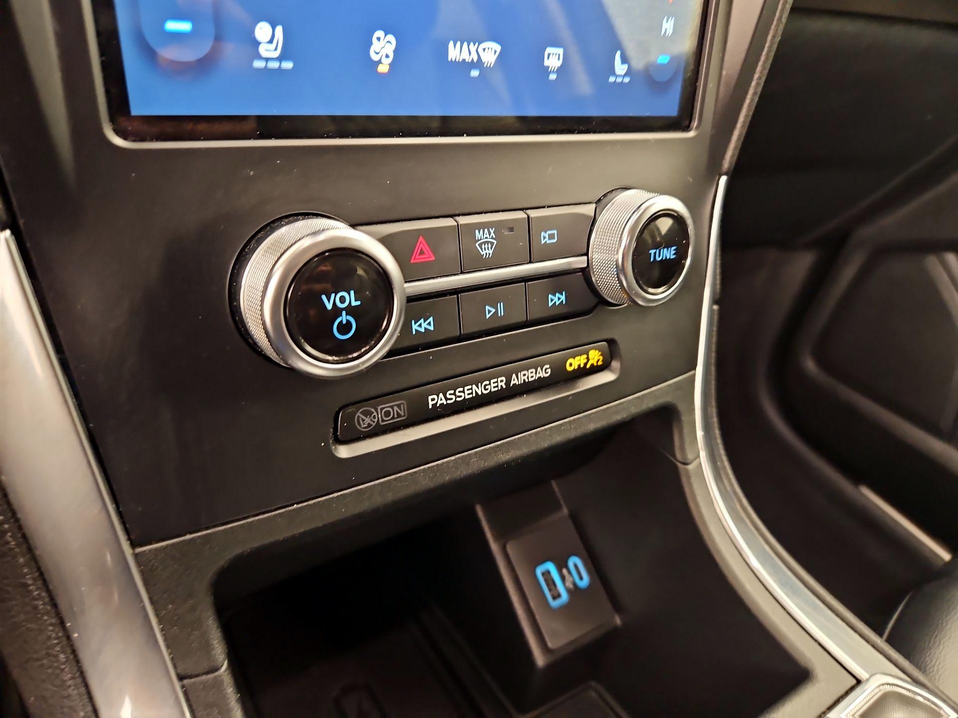 Thumbnail: 2024 Ford Edge - 16