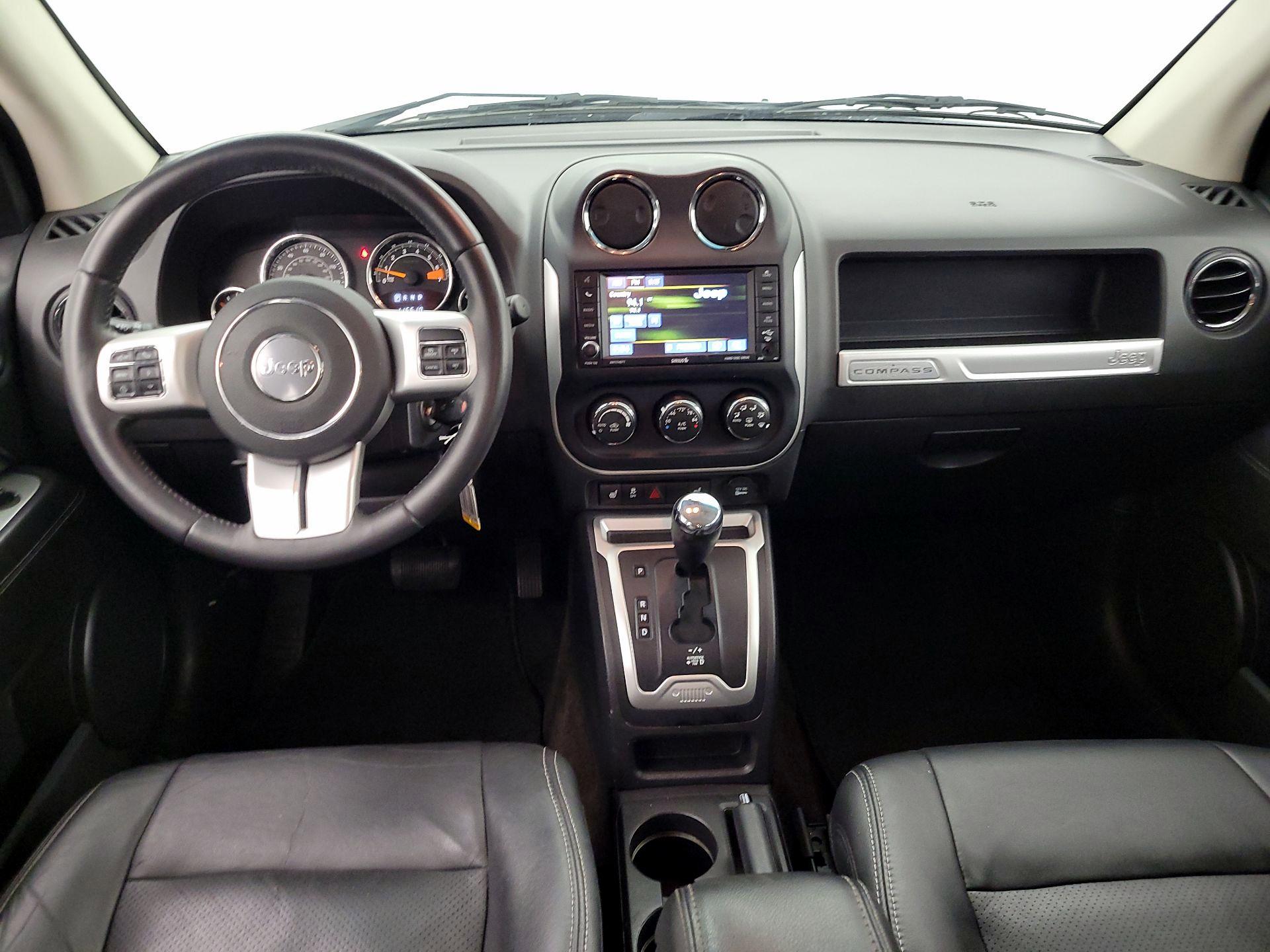 Thumbnail: 2015 Jeep Compass - 9