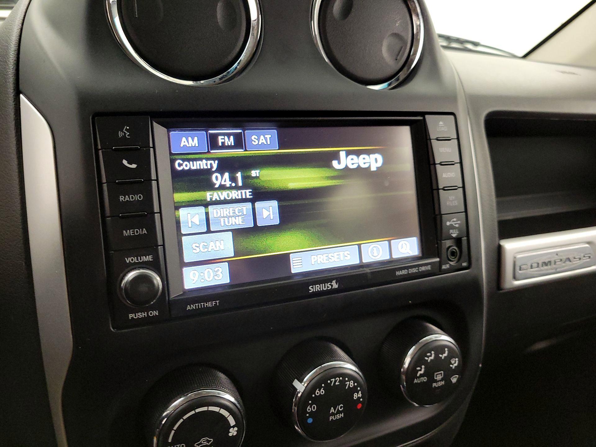 Thumbnail: 2015 Jeep Compass - 14