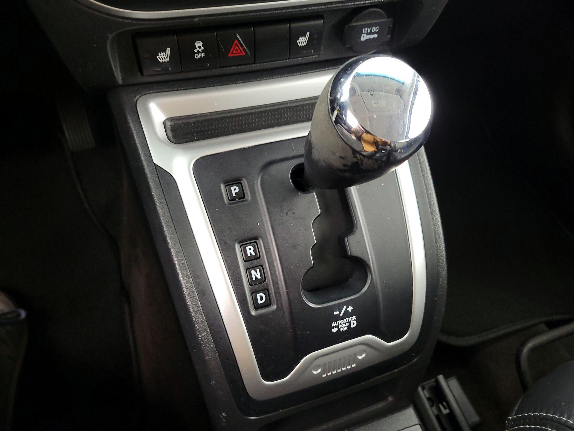 Thumbnail: 2015 Jeep Compass - 16